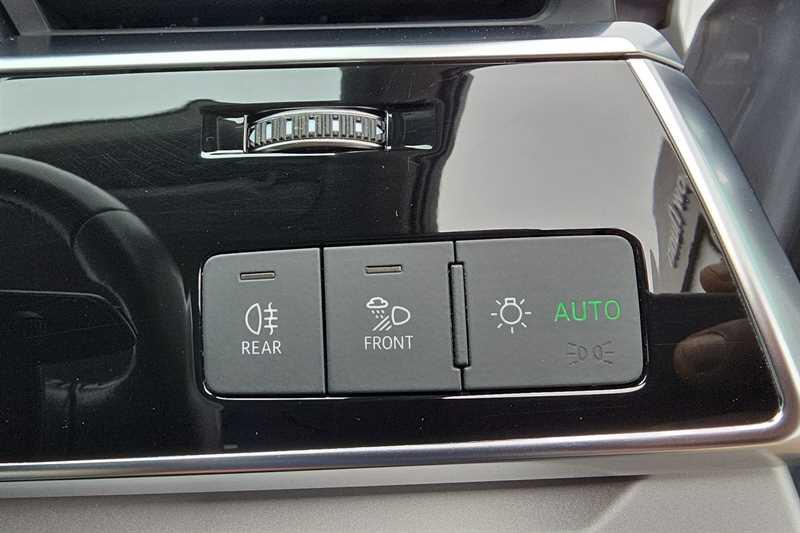 Audi Q7 view 32