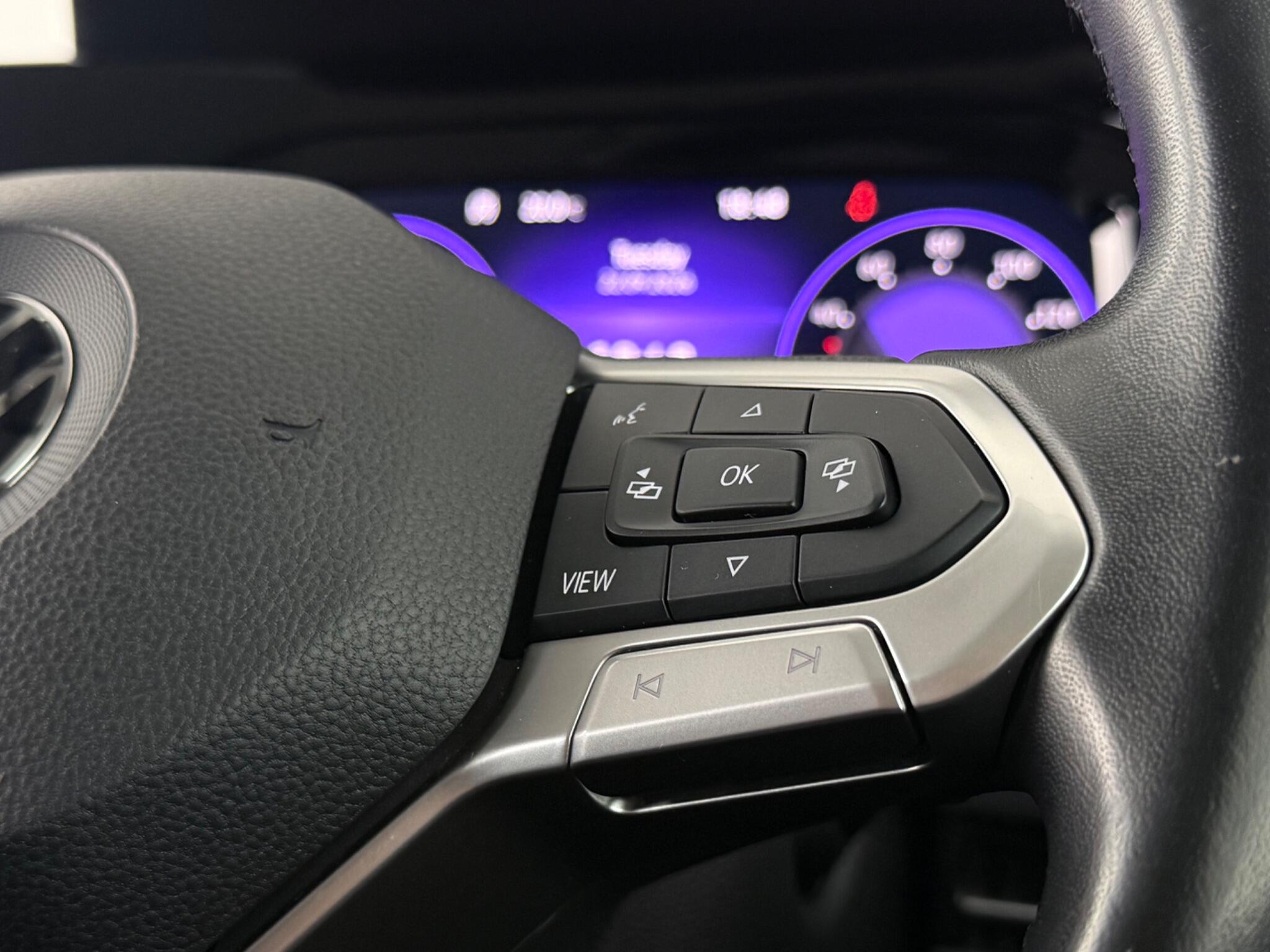 Volkswagen Golf view 15
