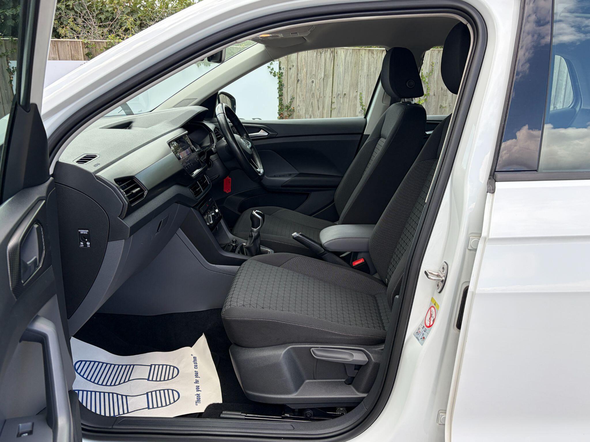 Volkswagen T-Cross view 13