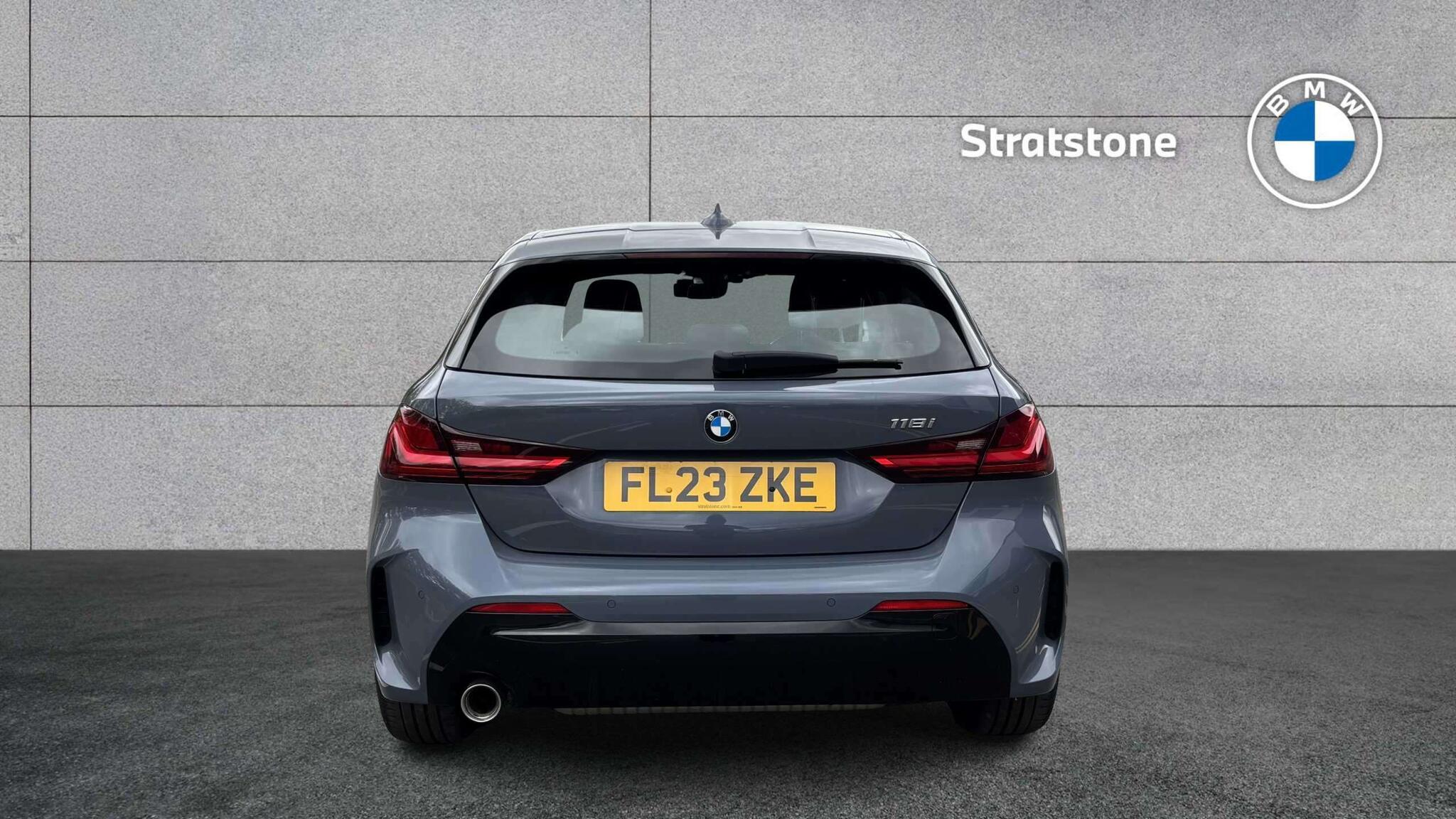 BMW 1 Series view 15