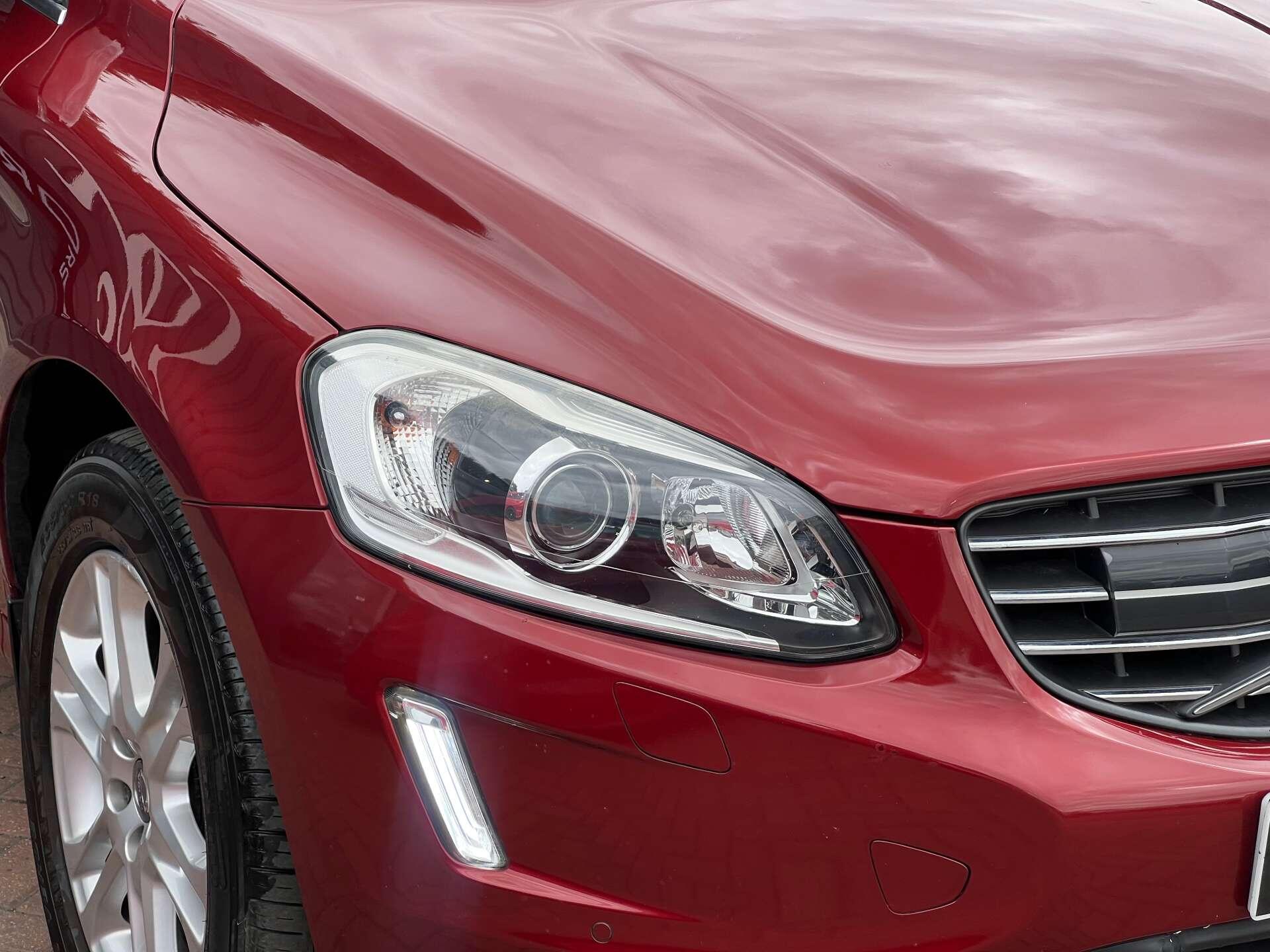 Volvo XC60 view 6