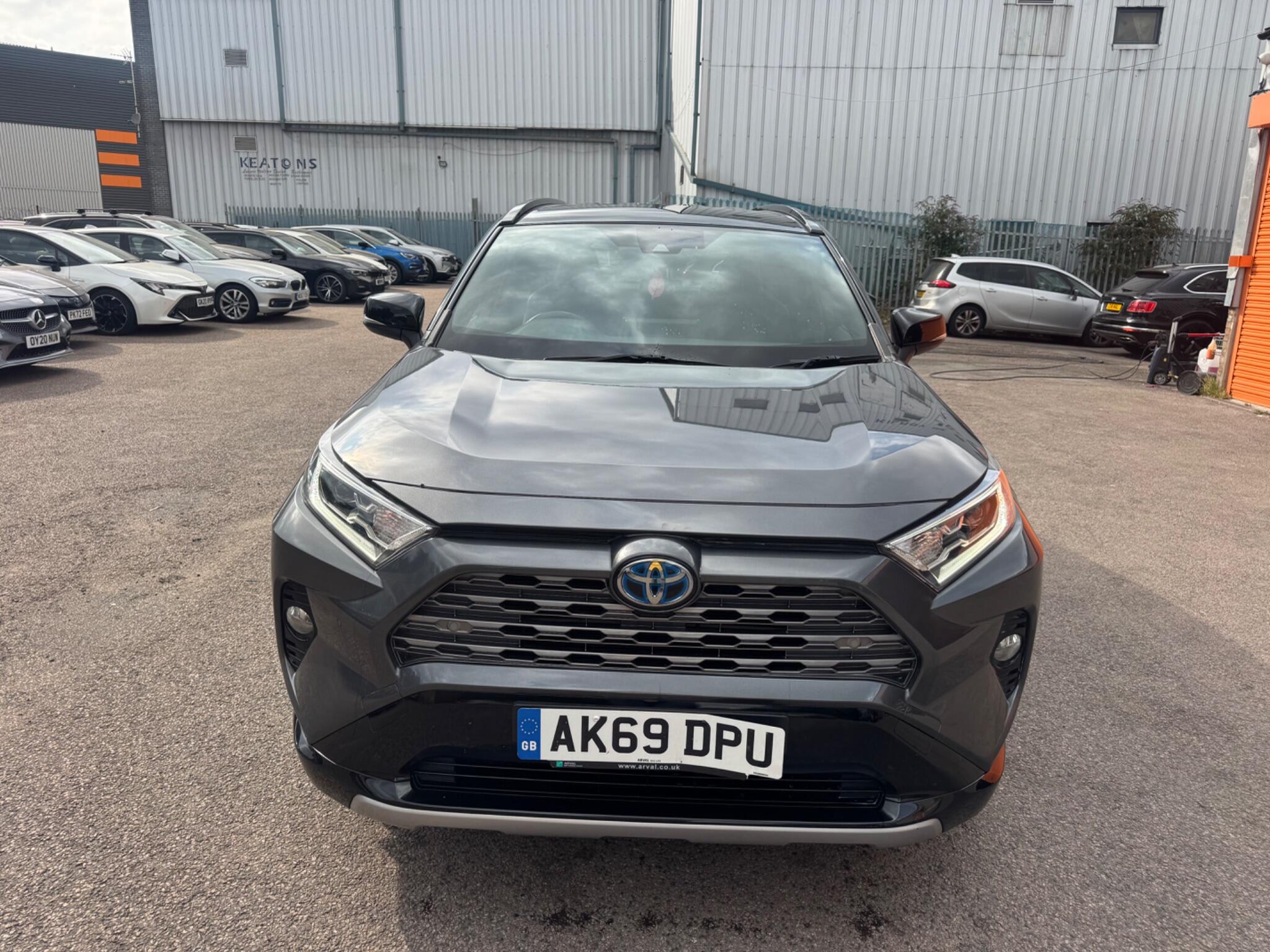 Toyota Rav4 view 5