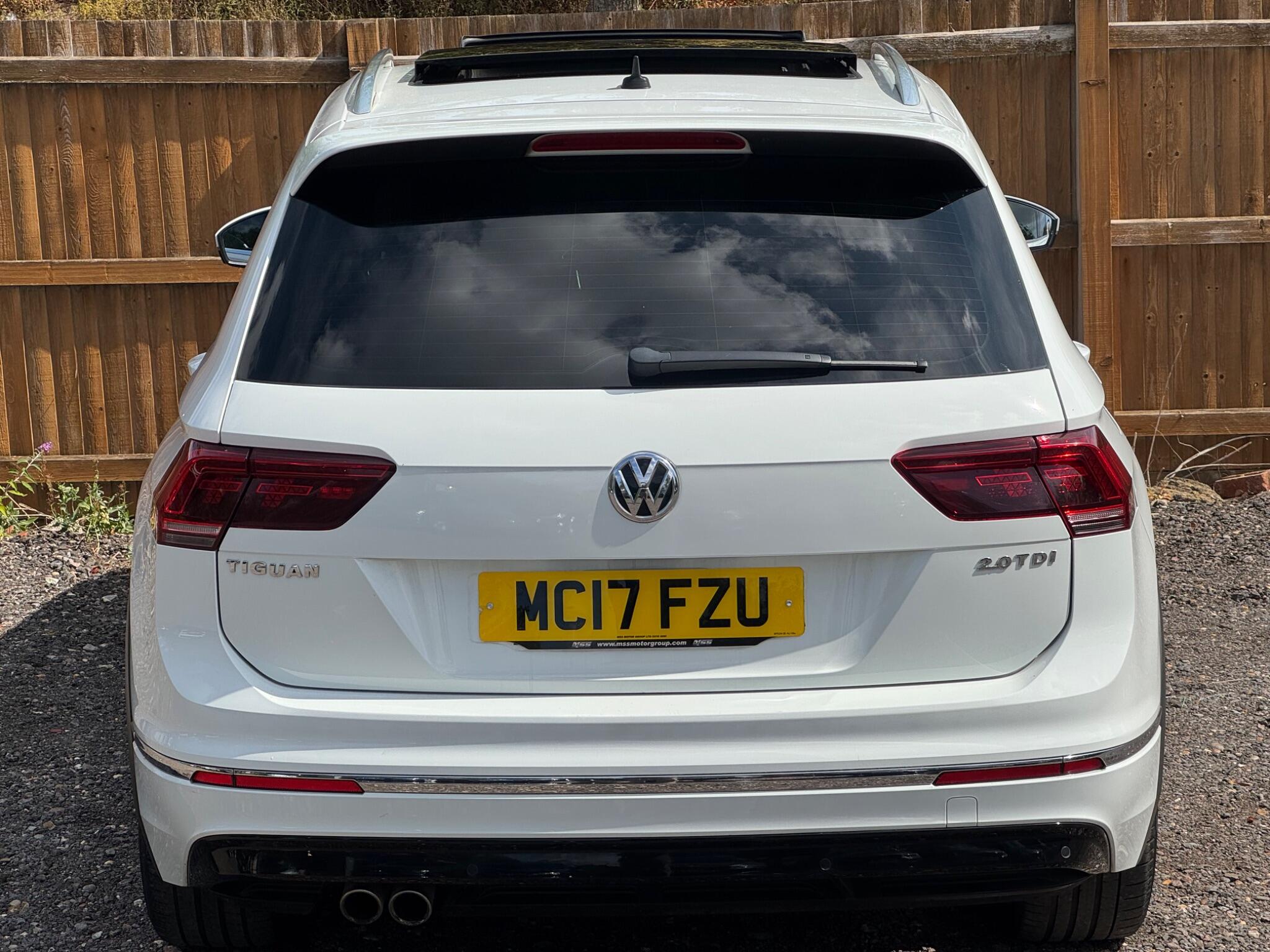 Volkswagen Tiguan view 12