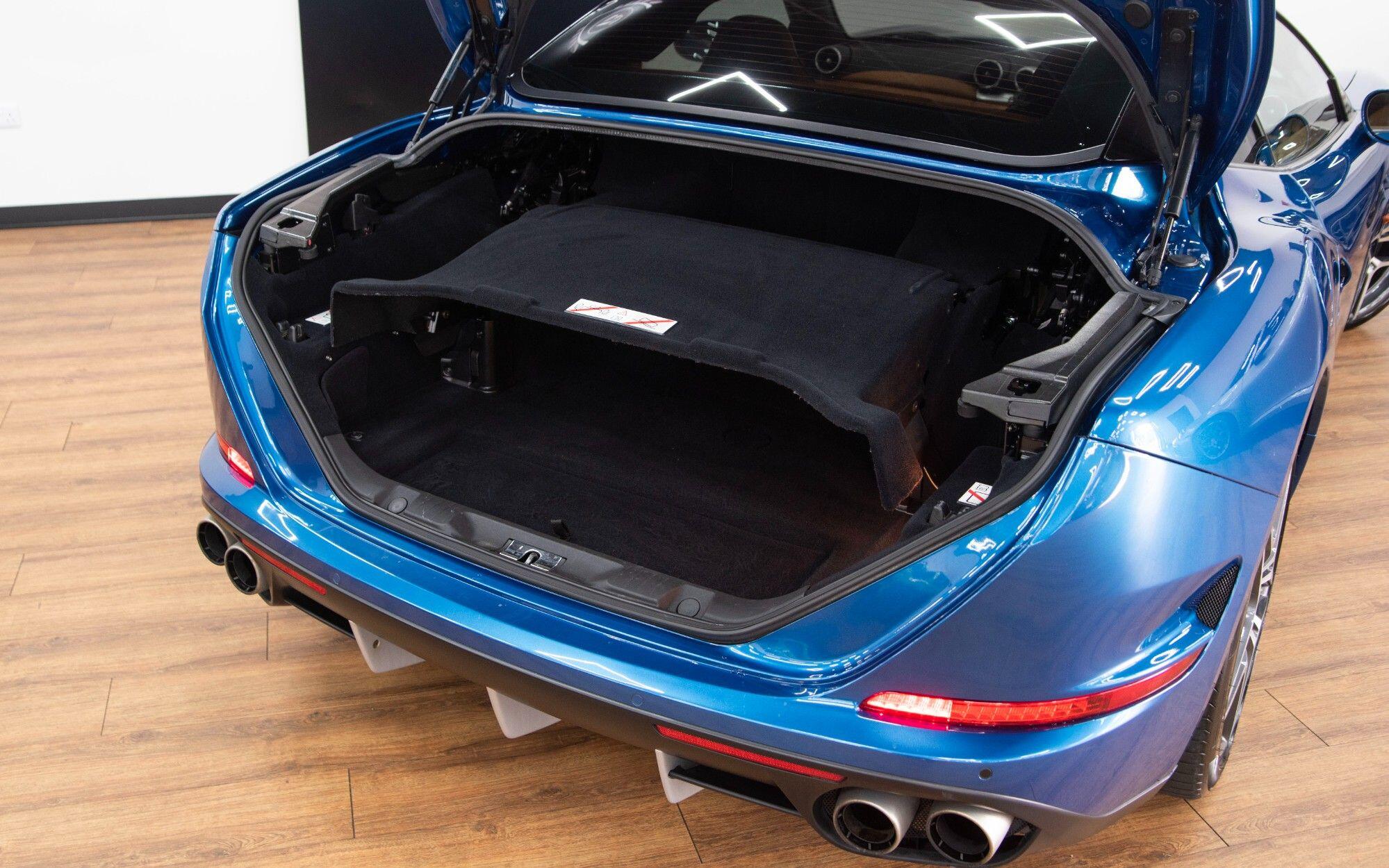 Ferrari California view 19