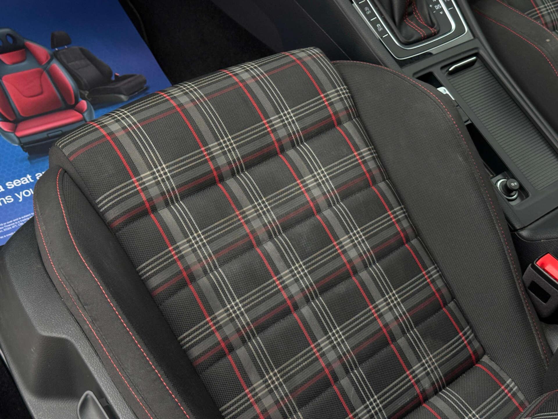 Volkswagen Golf view 43