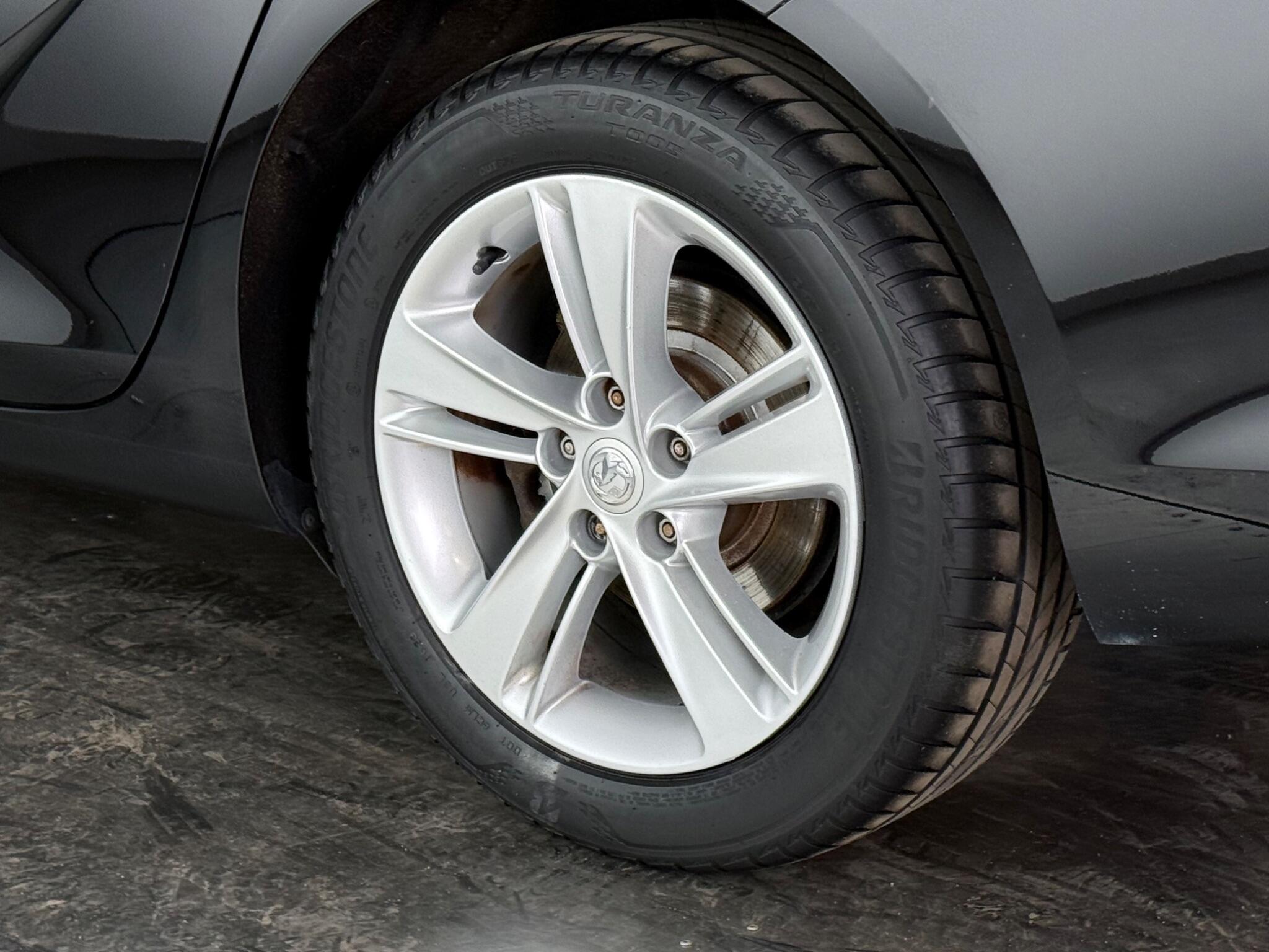 Vauxhall Insignia view 6