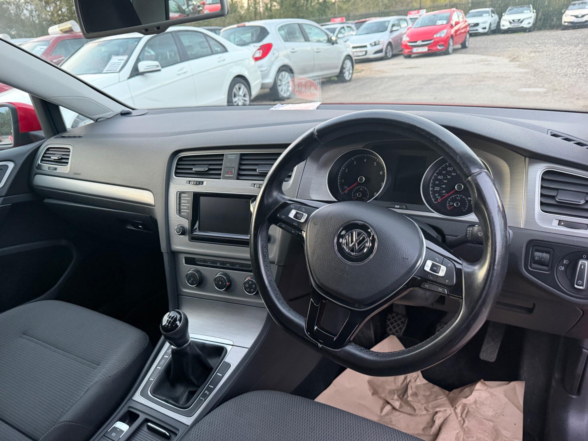 Volkswagen Golf view 23