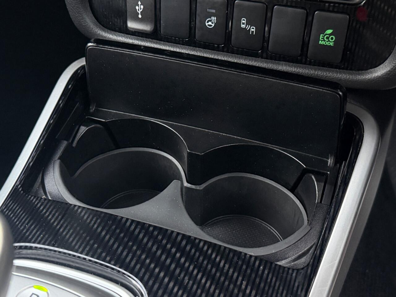 Mitsubishi Outlander view 29
