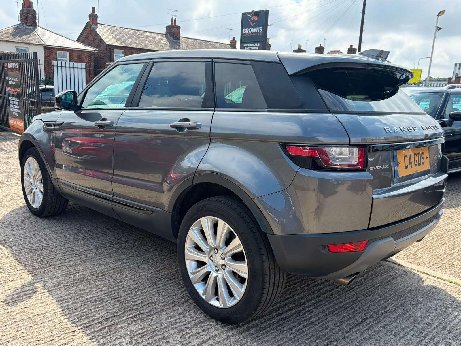Land Rover Range Rover Evoque view 4