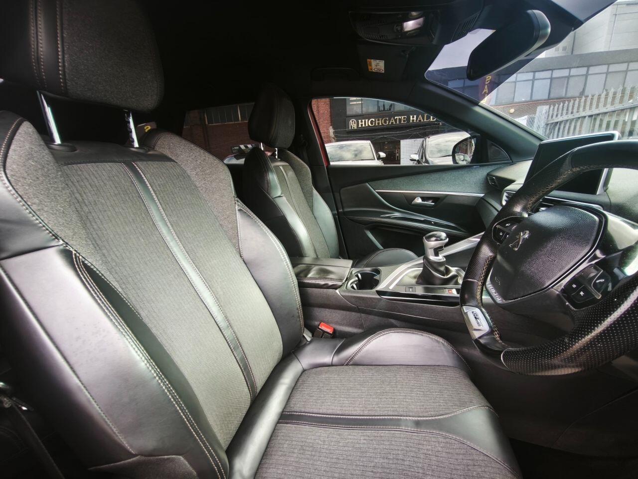 Peugeot 3008 view 11