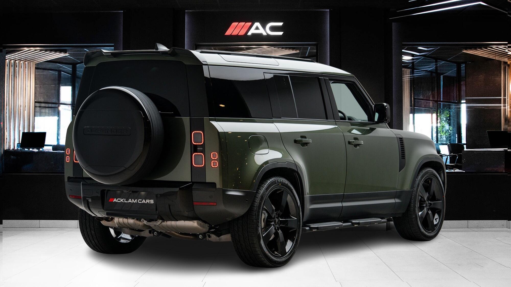 Land Rover Defender 110 view 7