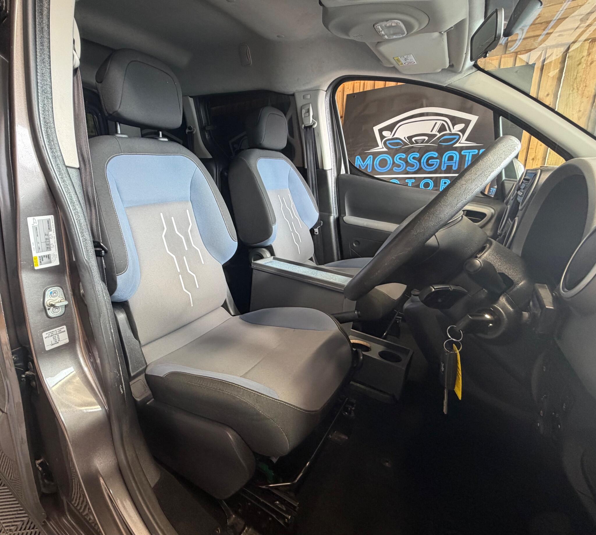 Peugeot Partner Tepee view 18