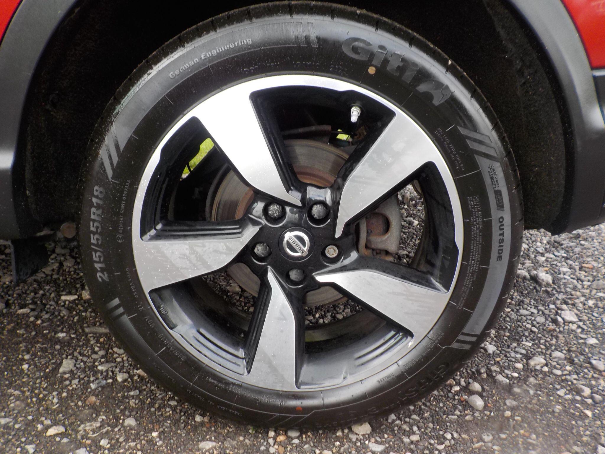 Nissan Qashqai 1.5 dCi n-tec+ 2WD Euro 5 (s/s) 5dr