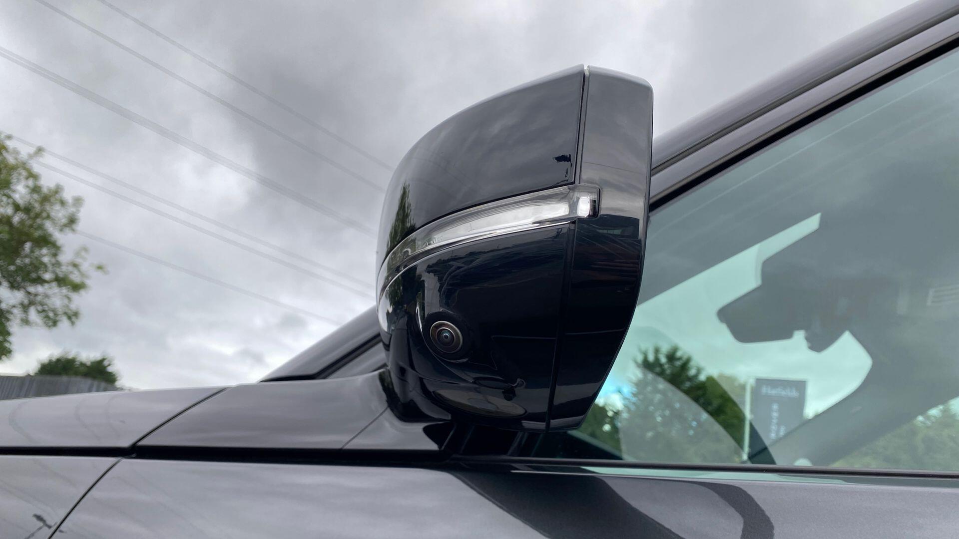 Land Rover Discovery view 54
