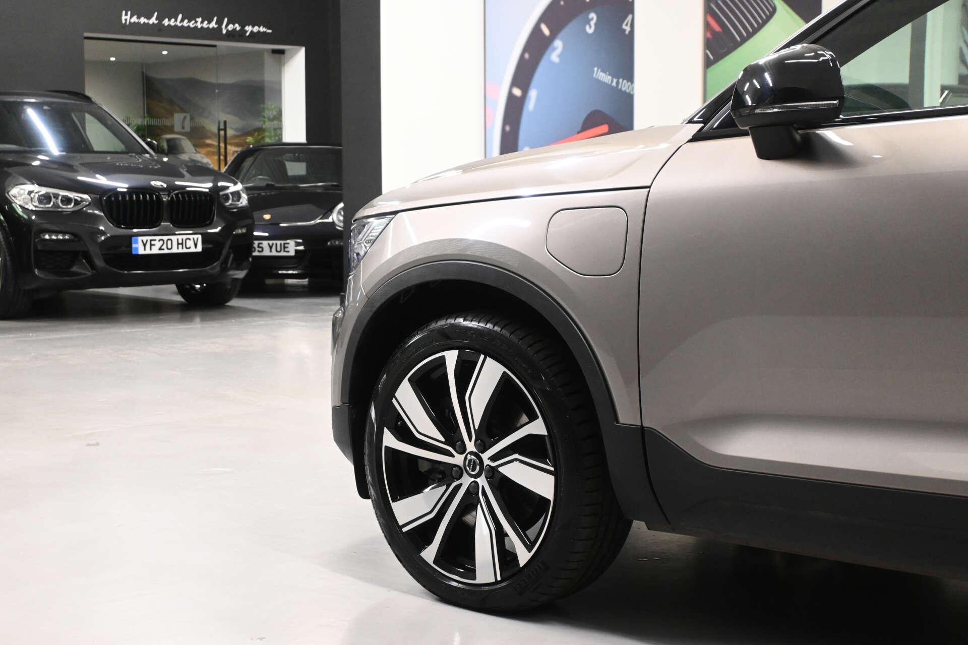 Volvo XC40 view 15