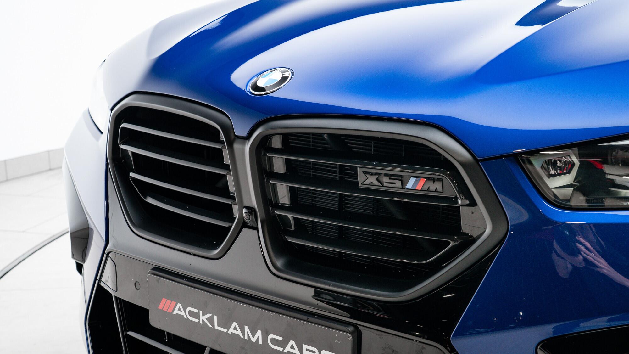 BMW X5 M view 13