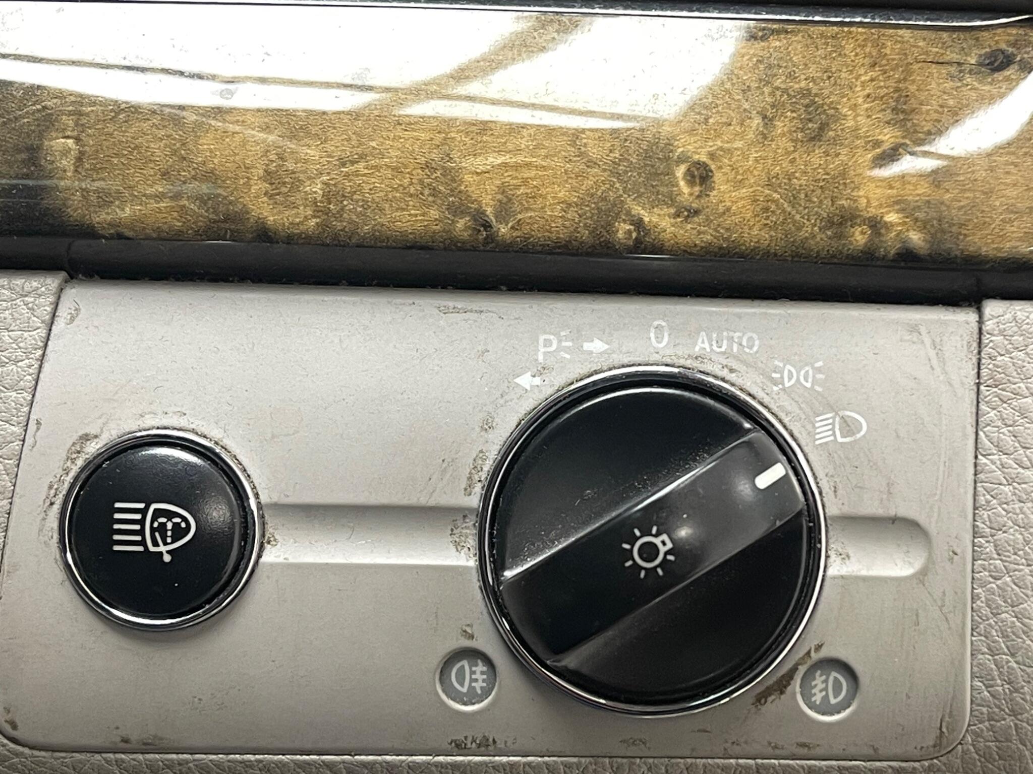 Mercedes-Benz E-Class view 14