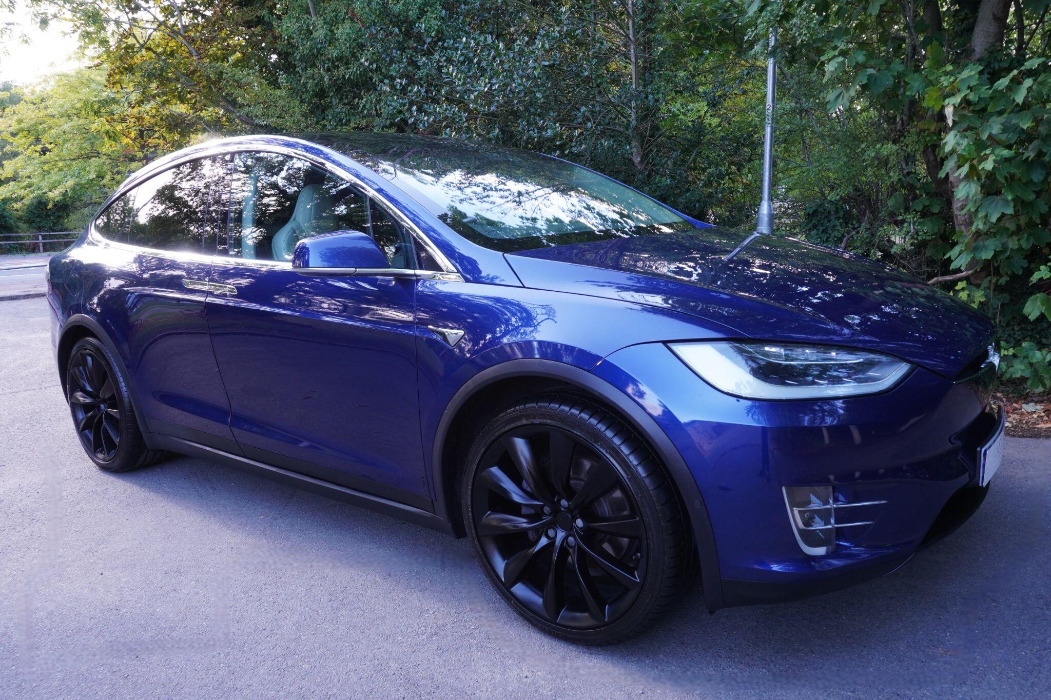 Tesla Model X view 11