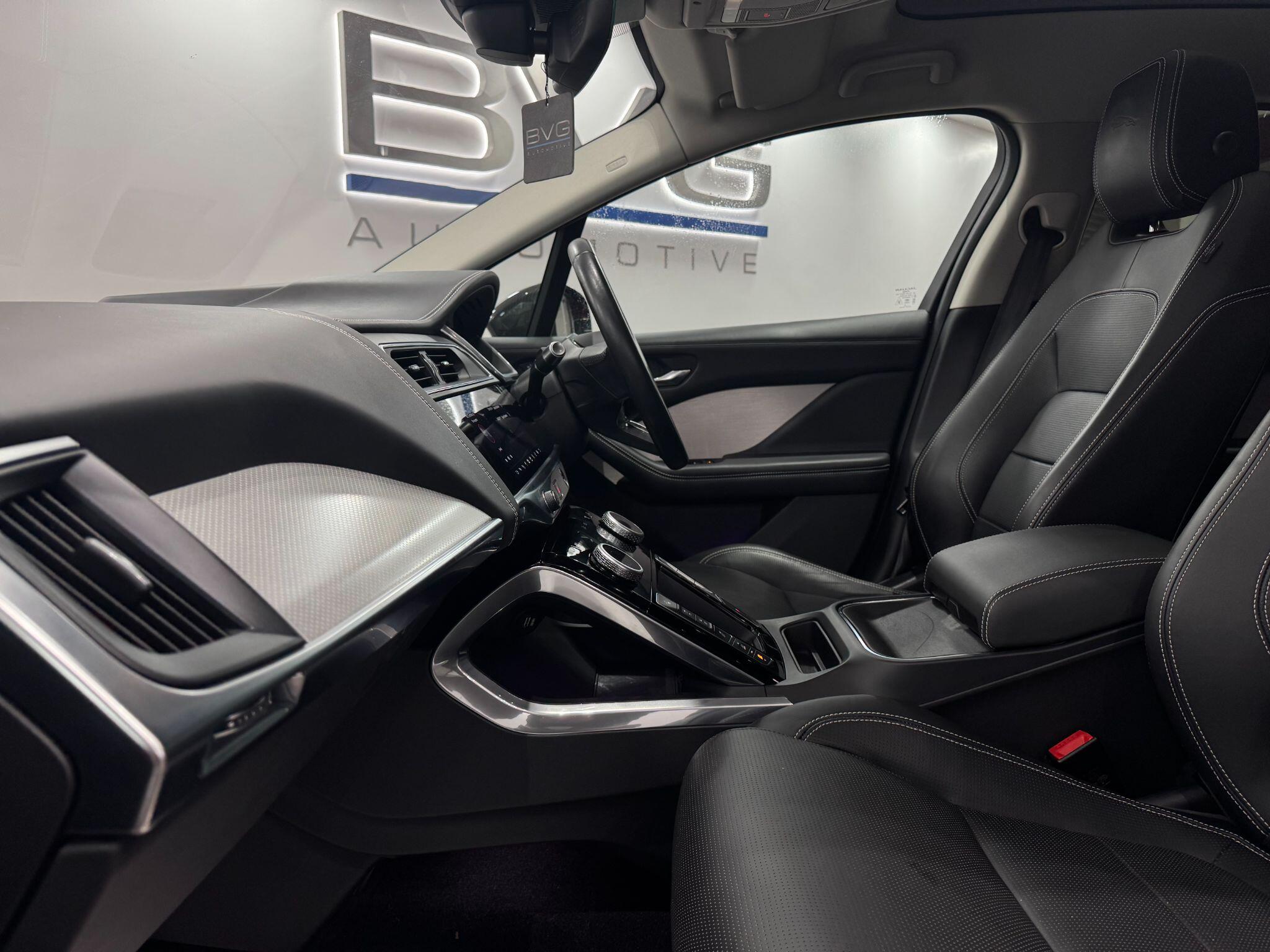 Jaguar I-Pace view 40