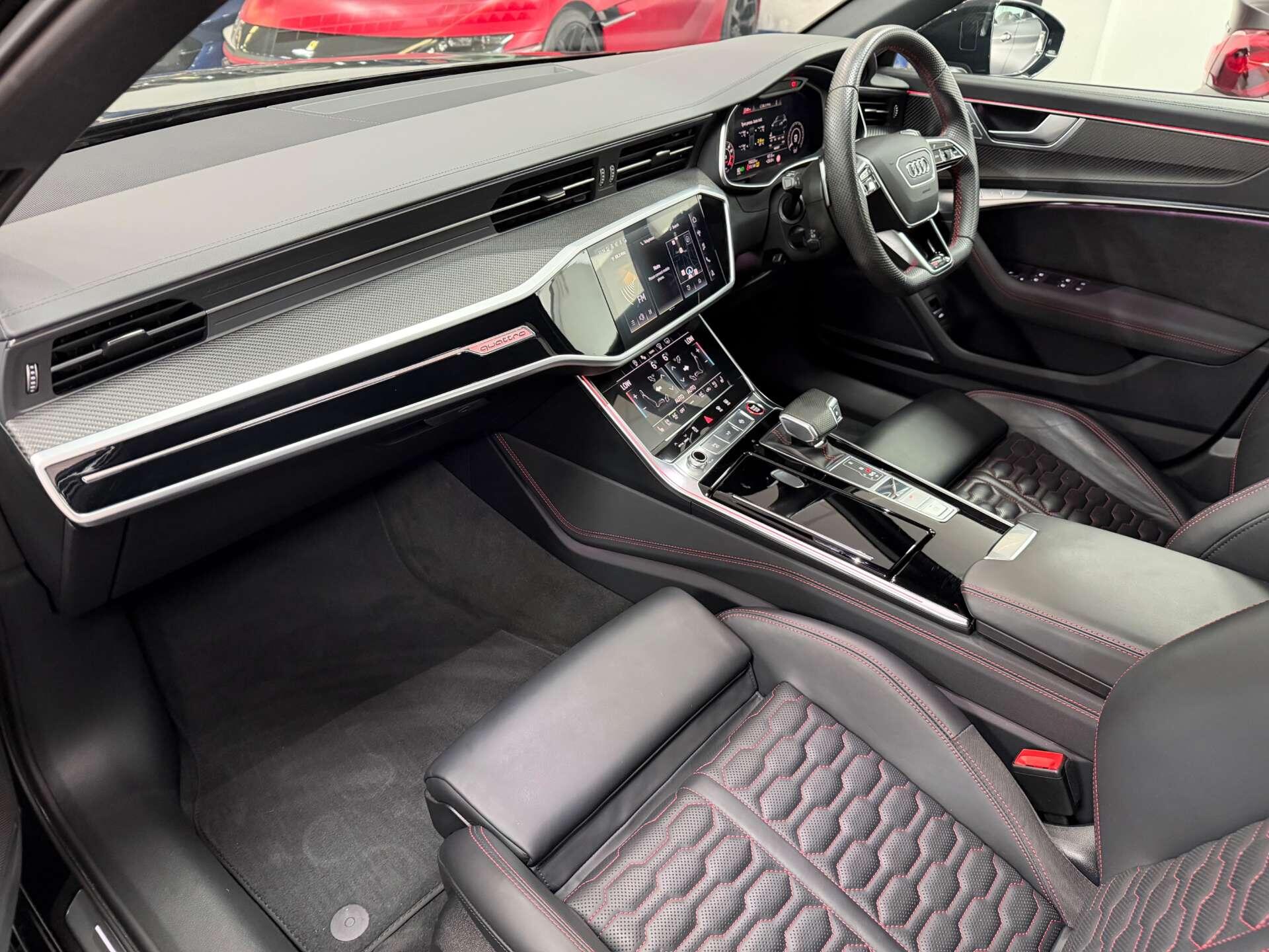 Audi RS6 view 50