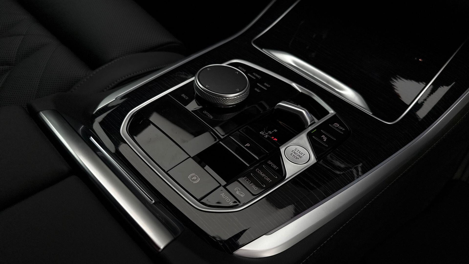 BMW X5 view 10