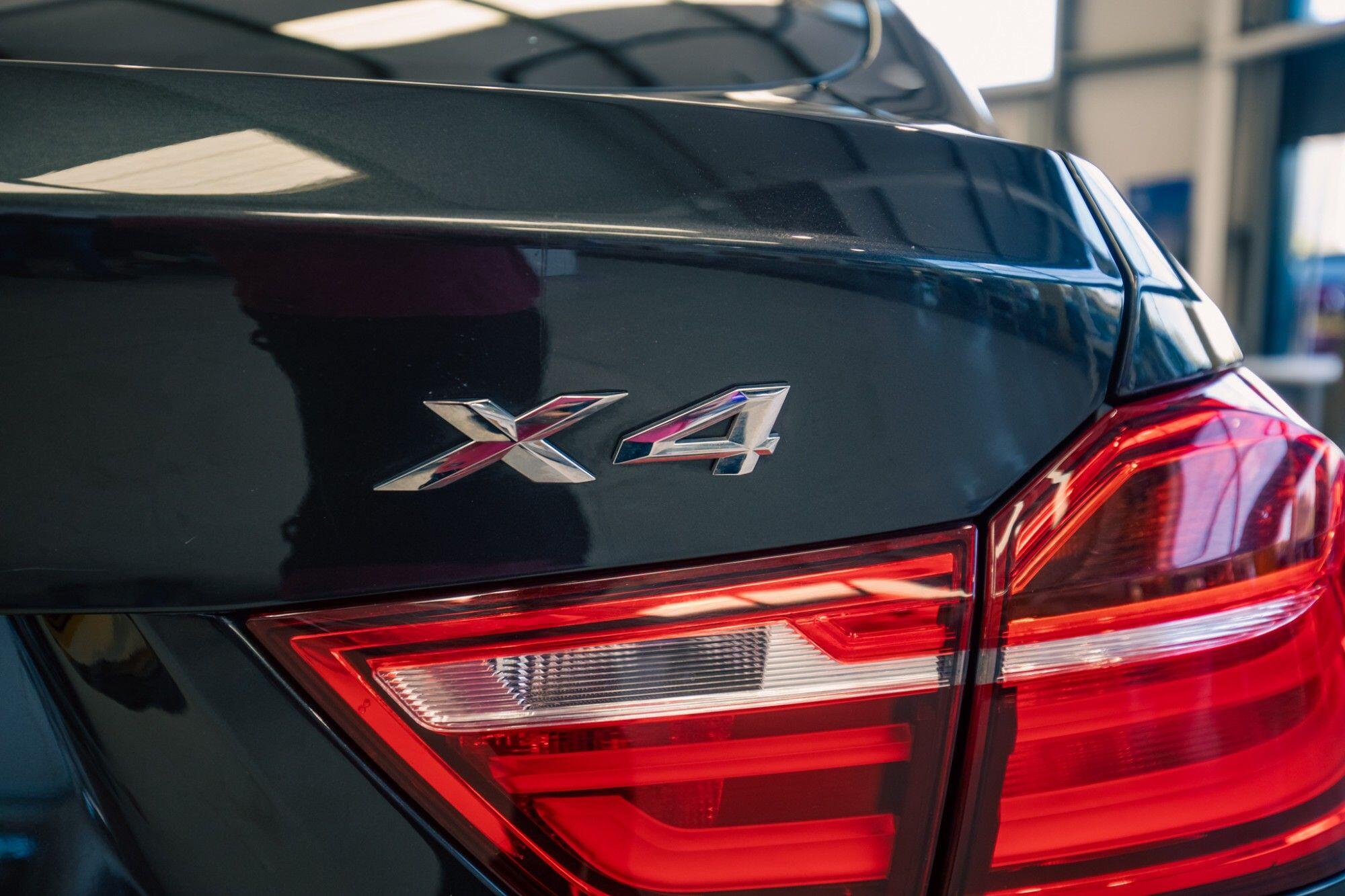 BMW X4 view 6