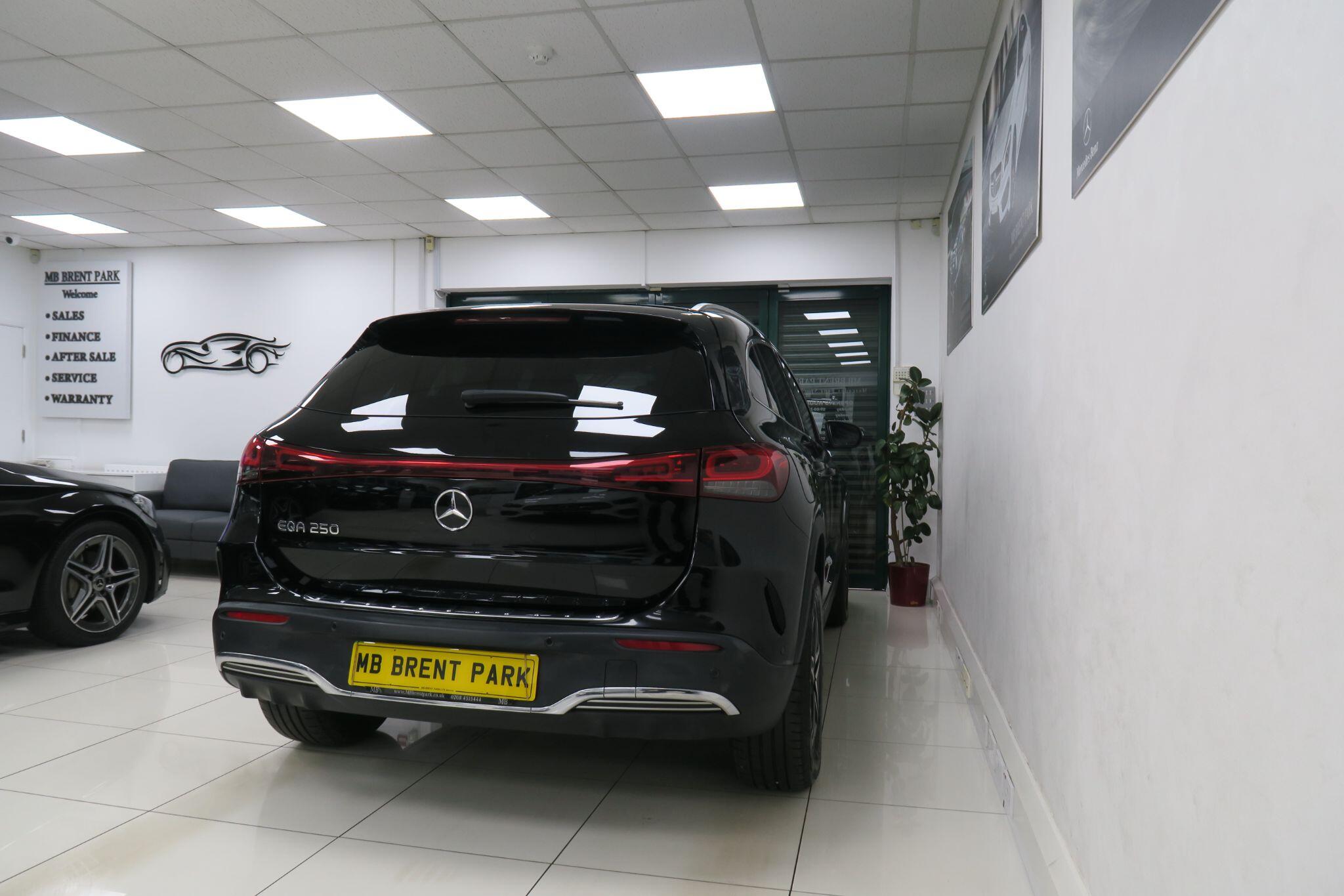 Mercedes-Benz EQA view 7