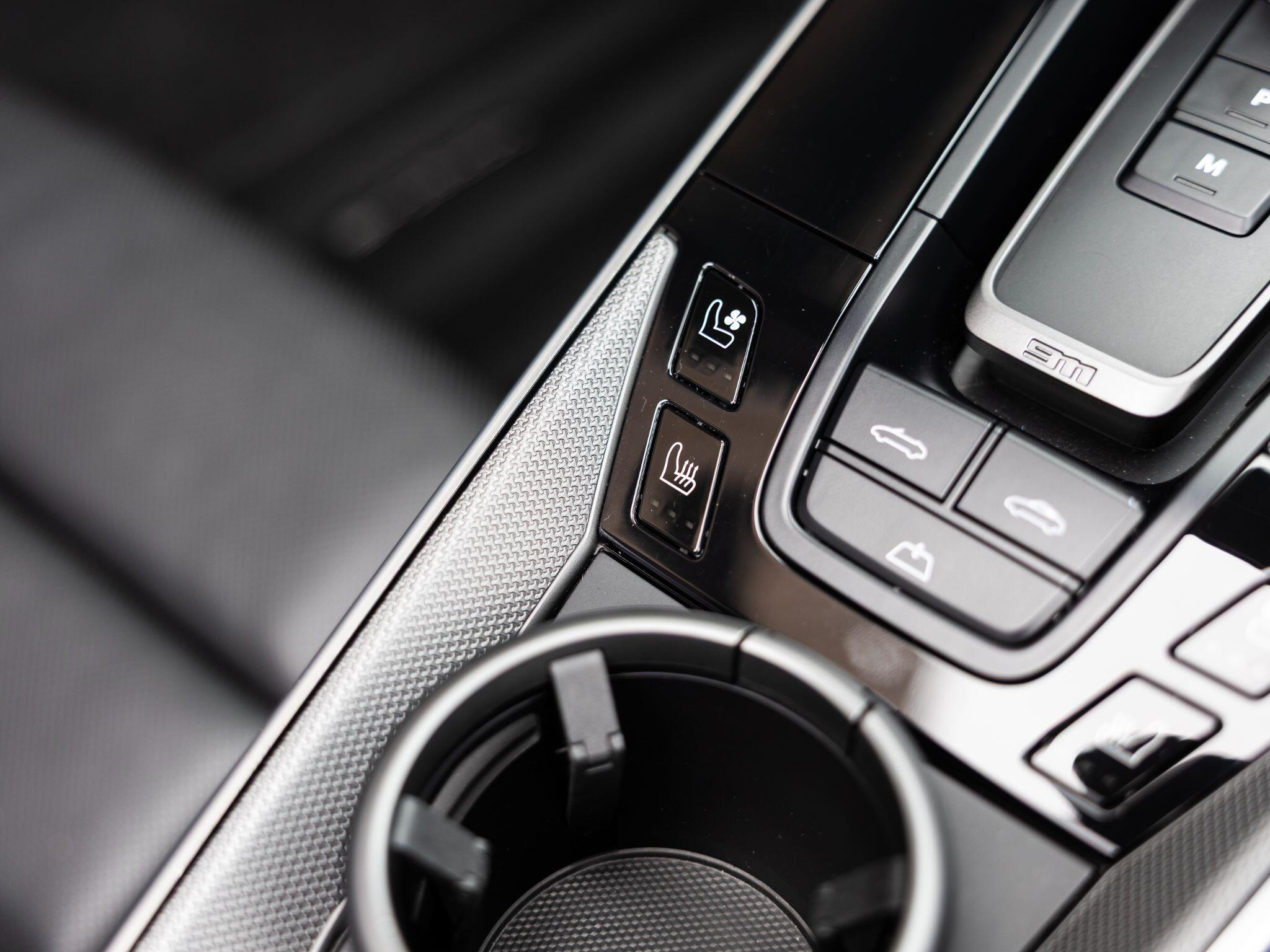 Porsche 911 view 41