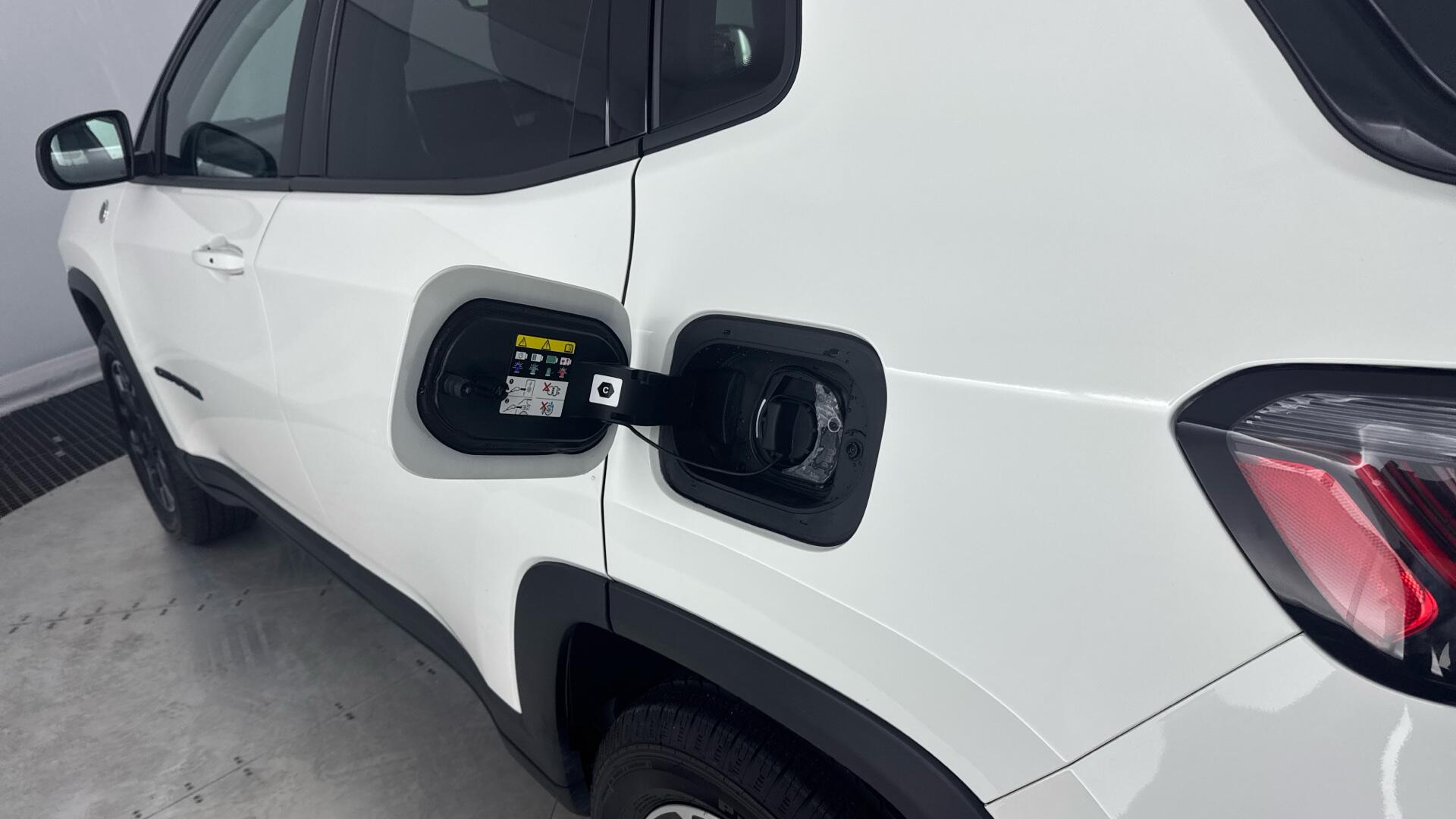 Jeep Compass view 25