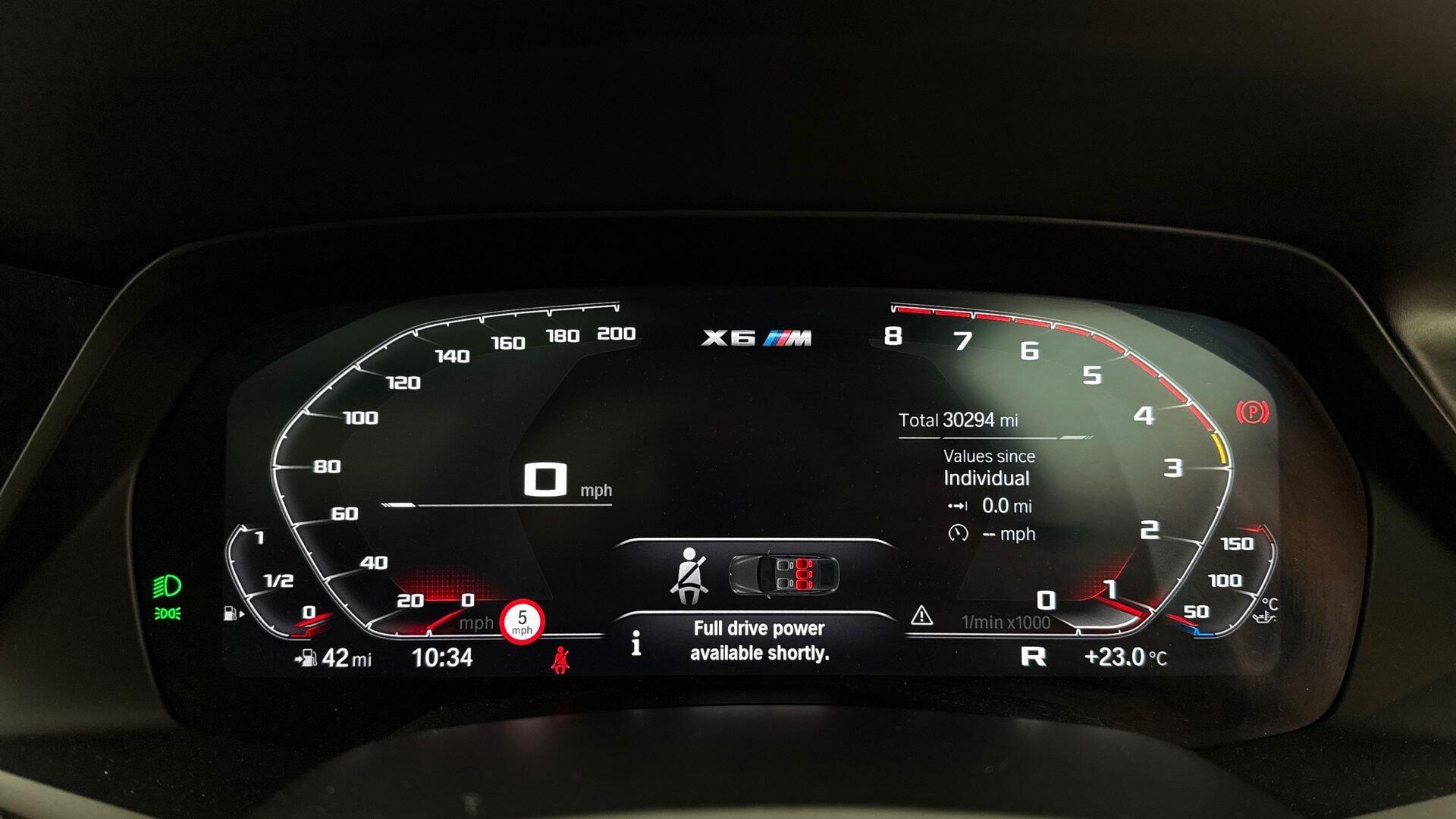 BMW X6 M view 9