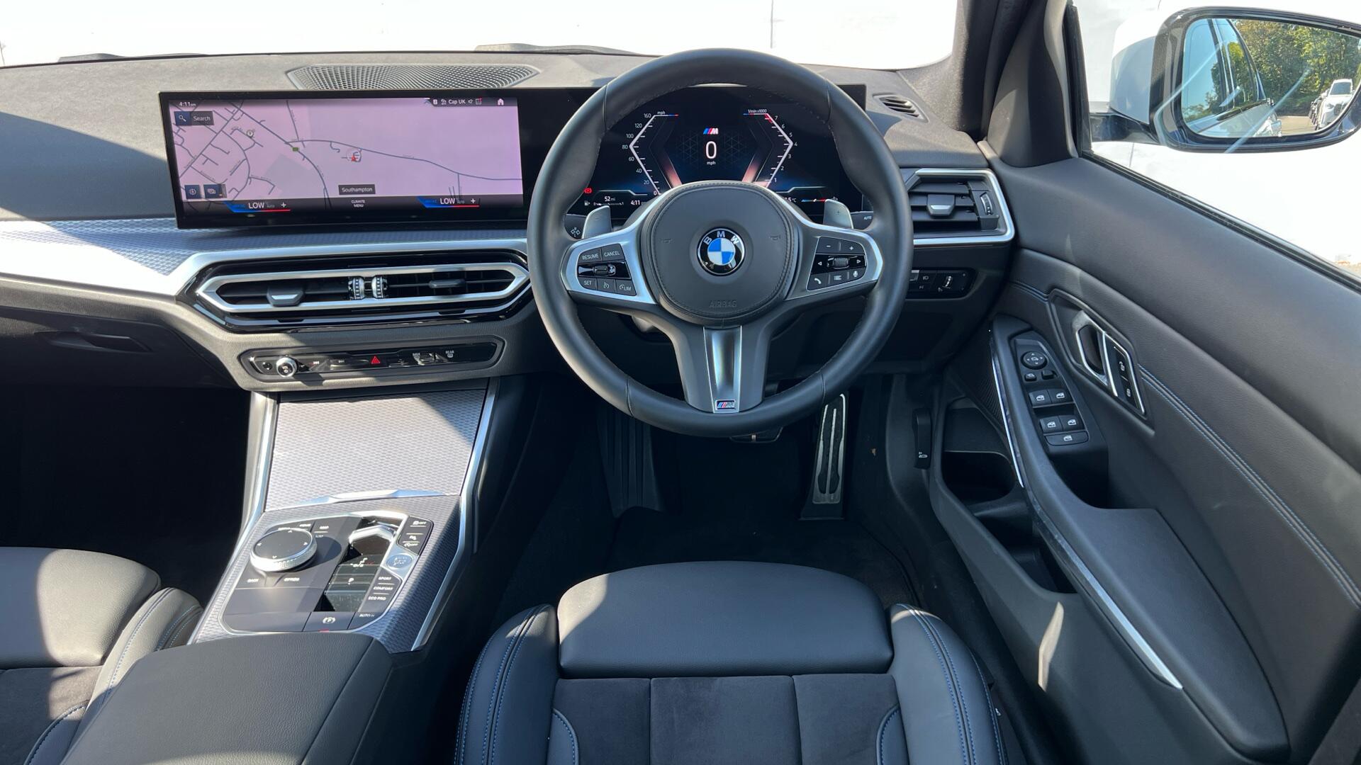 BMW 3 Series view 5