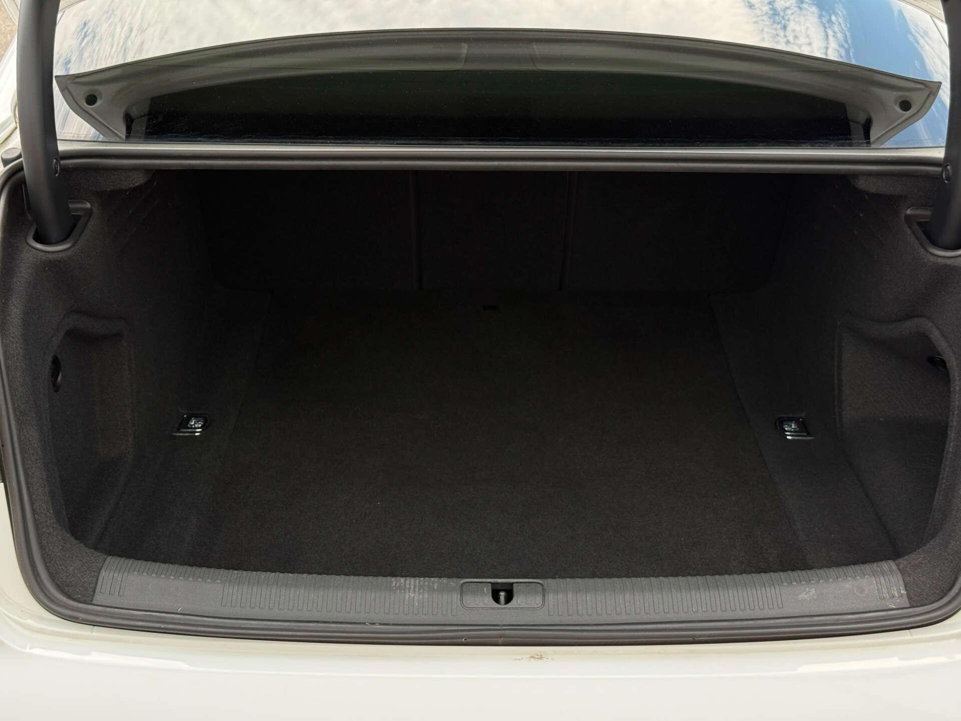 Audi A4 view 39