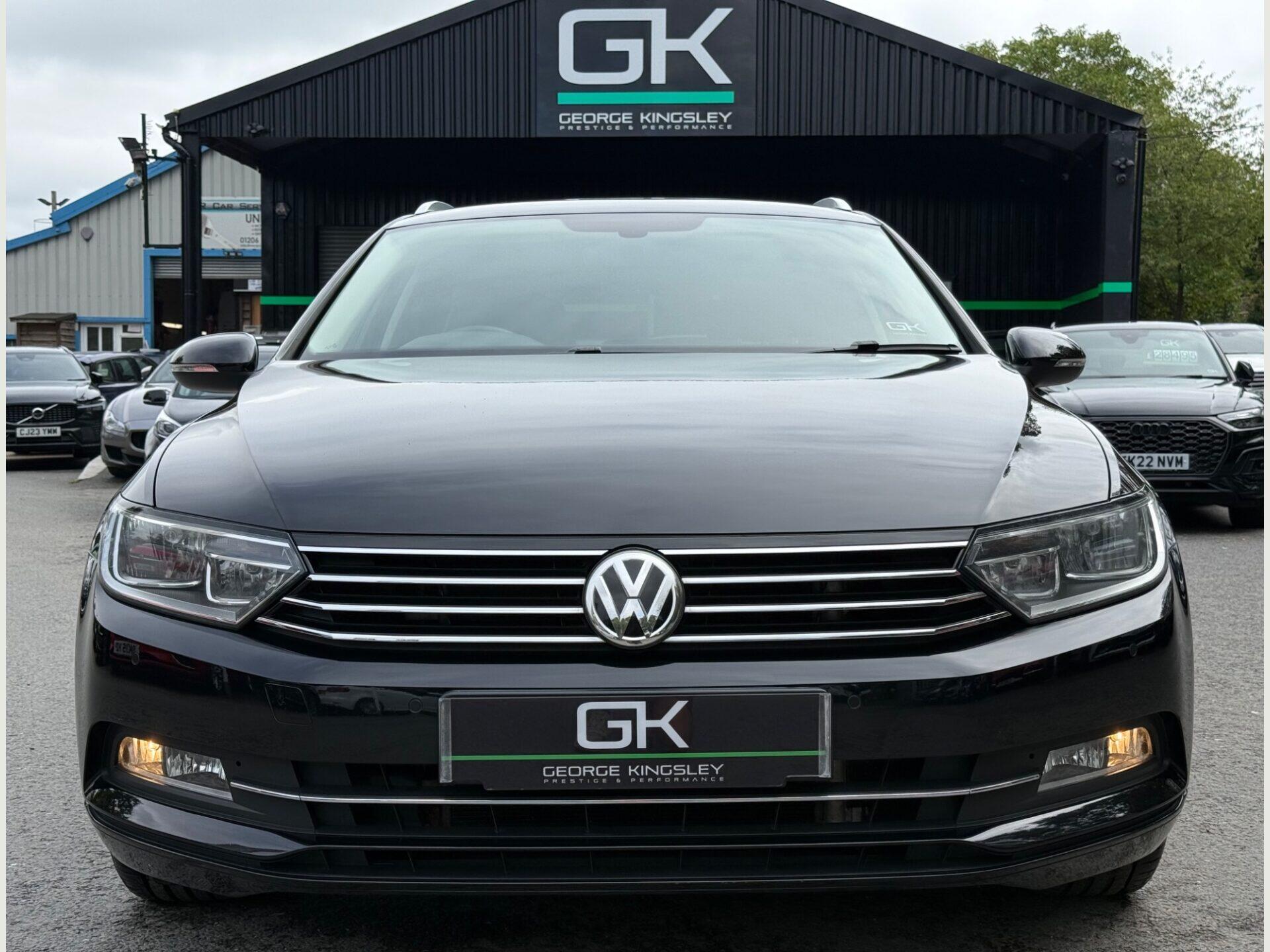 Volkswagen Passat view 12