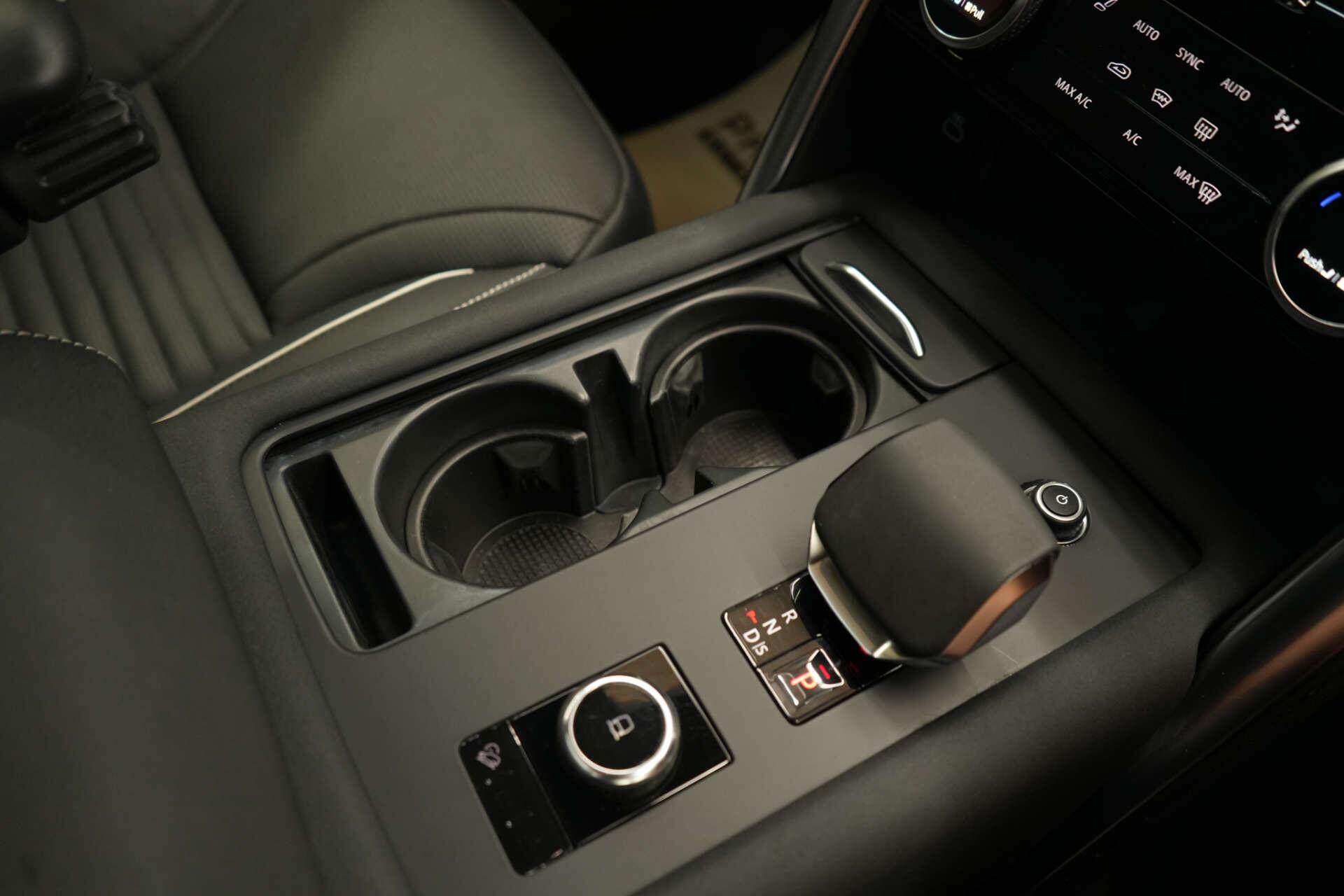 Land Rover Discovery view 41
