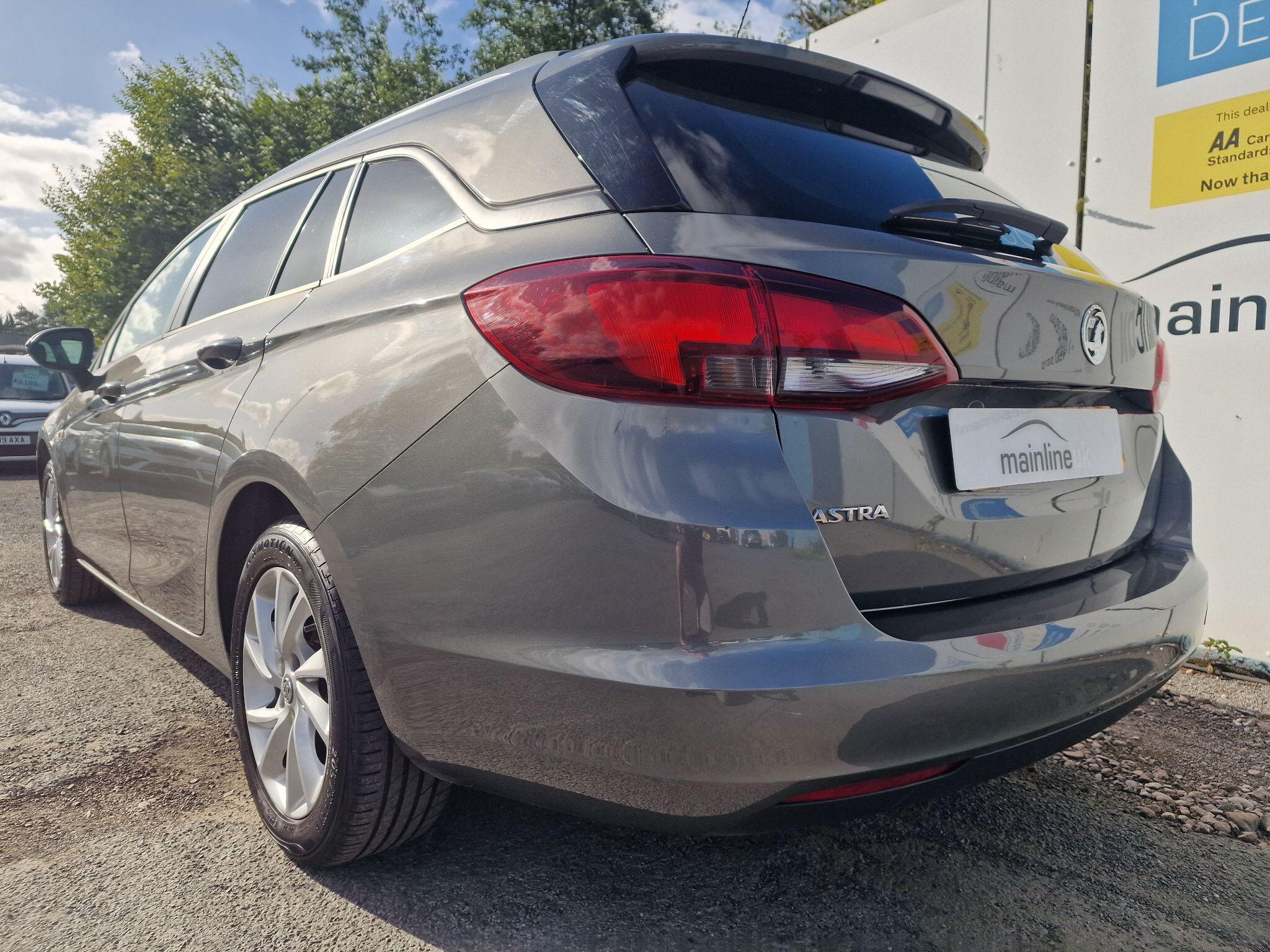 Vauxhall Astra view 59
