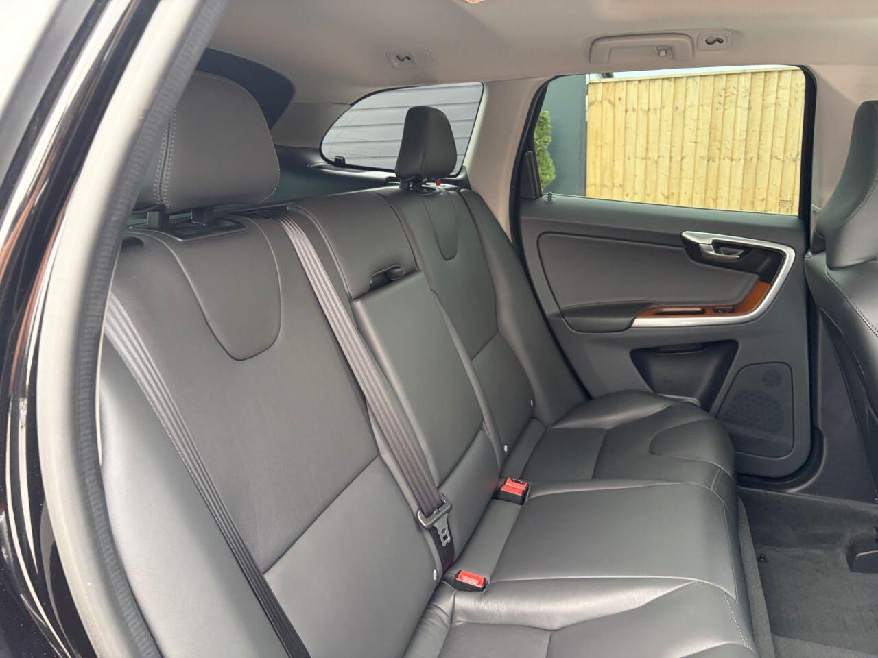 Volvo XC60 view 24