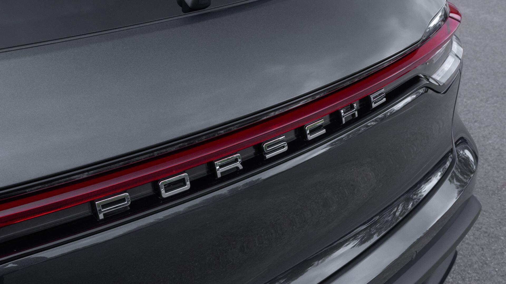 Porsche Macan view 31