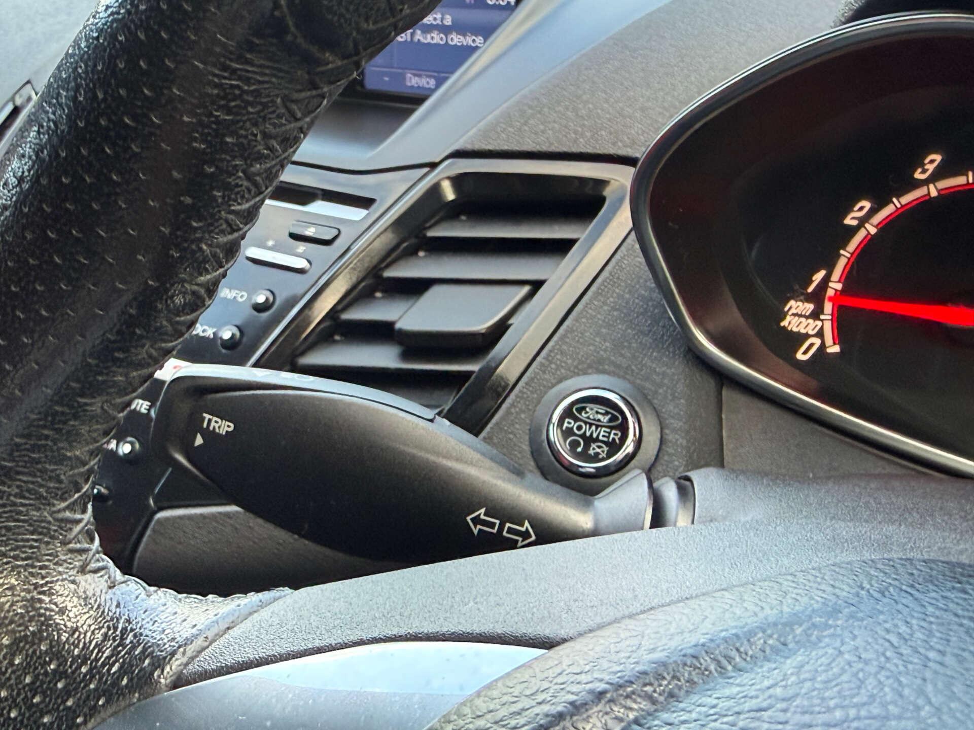 Ford Fiesta view 53