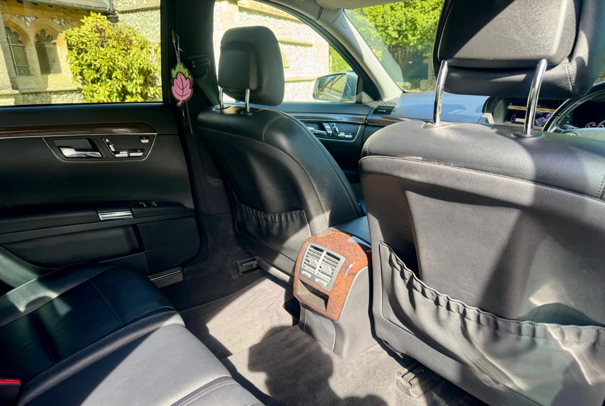 Mercedes-Benz S-Class view 28