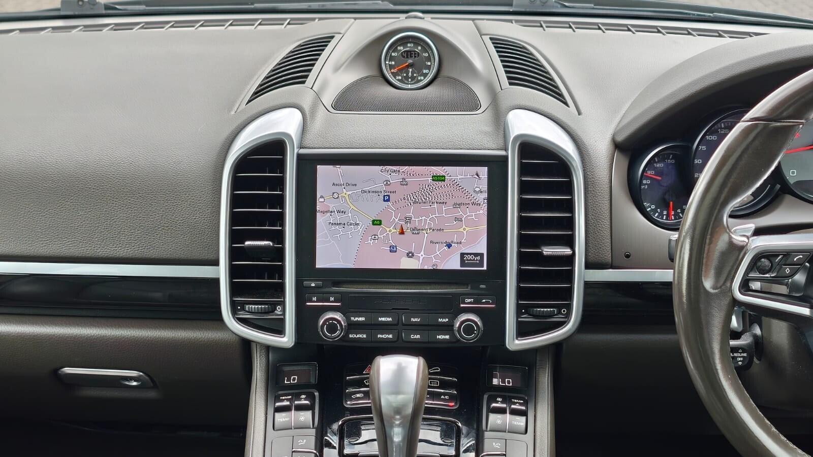 Porsche Cayenne view 15