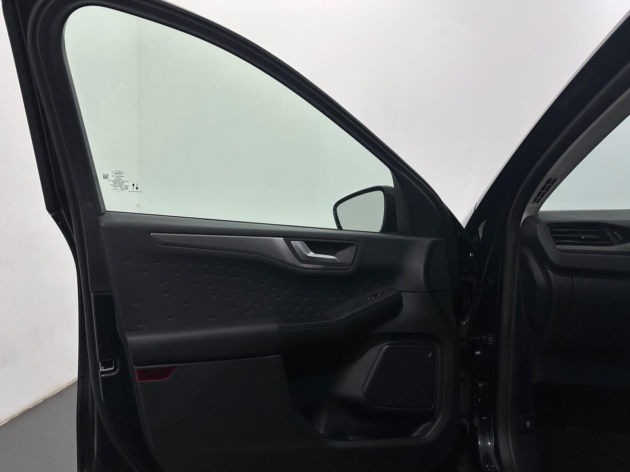 Ford Kuga view 35