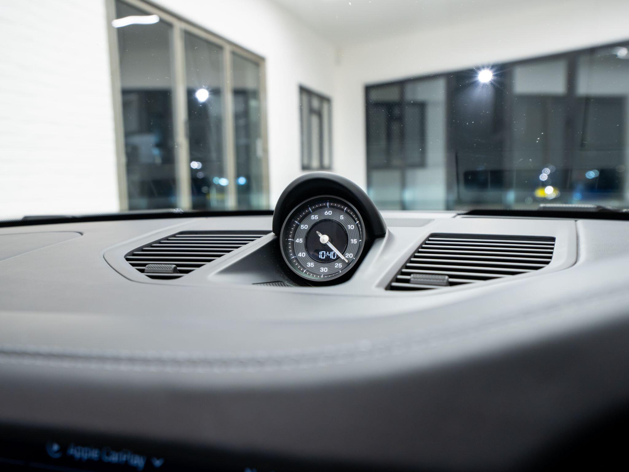 Porsche 911 view 54