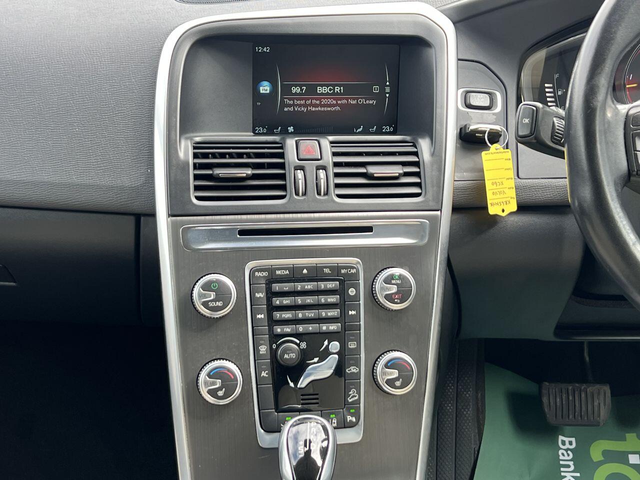 Volvo XC60 view 34