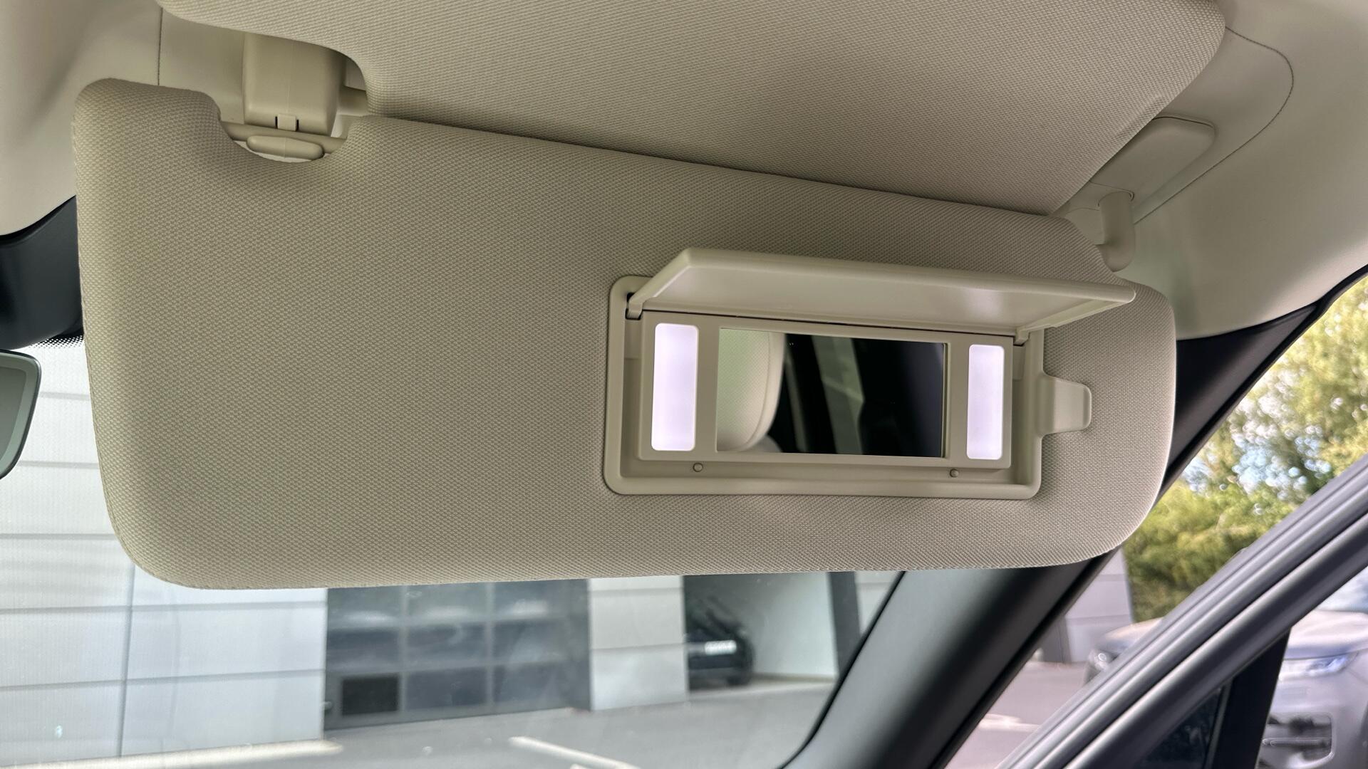 Land Rover Range Rover view 44