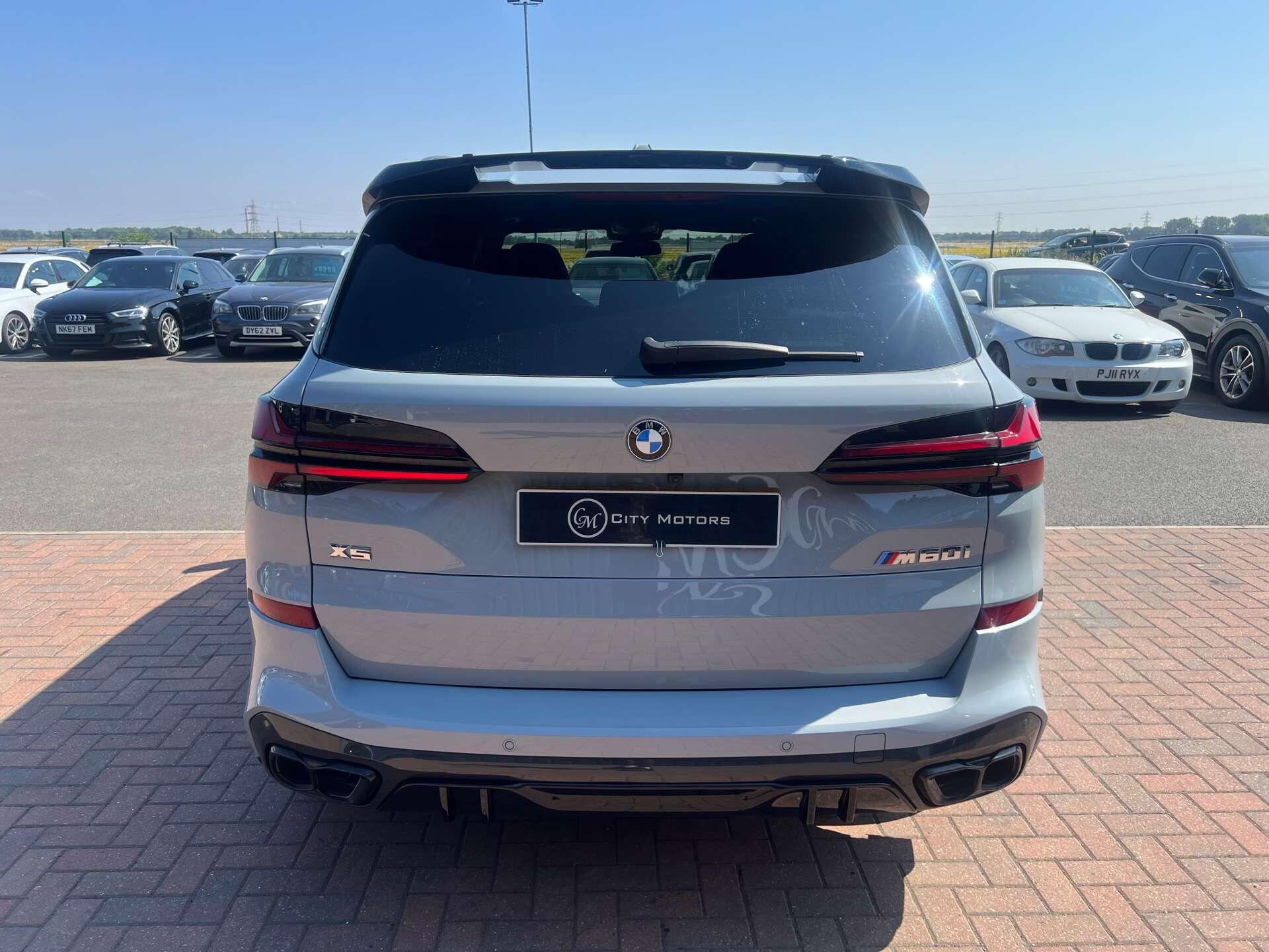 BMW X5 view 12