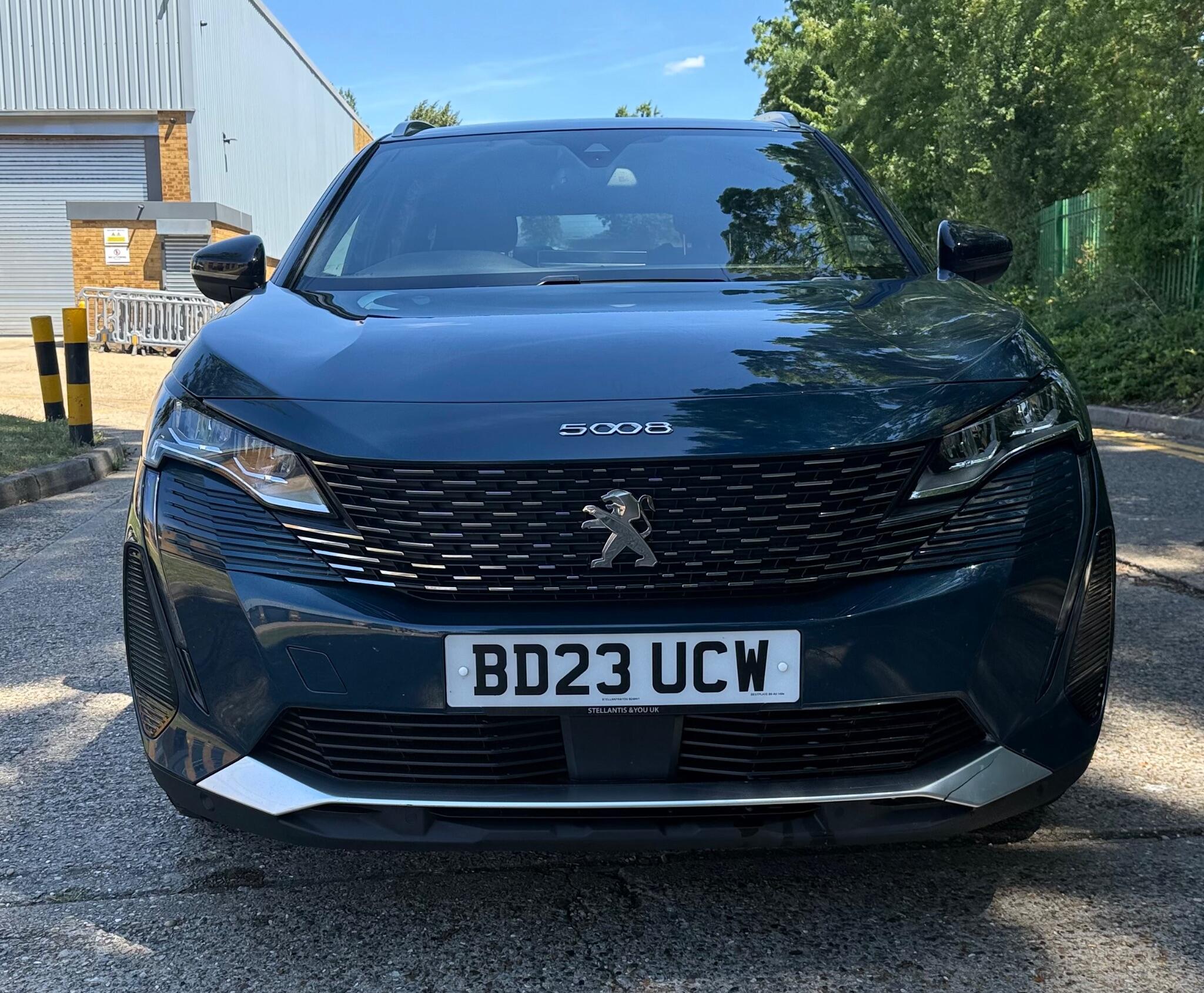 Peugeot 5008 view 6