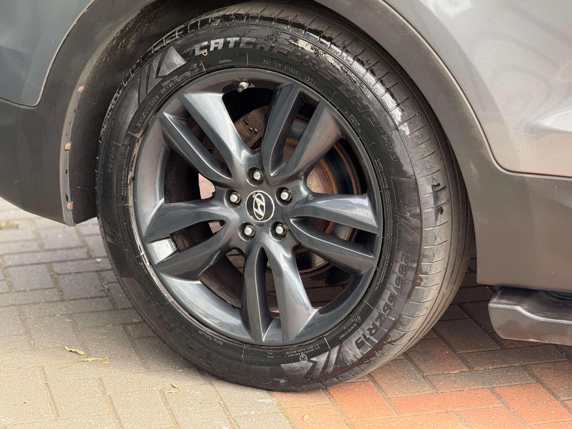 Hyundai Santa FE view 17