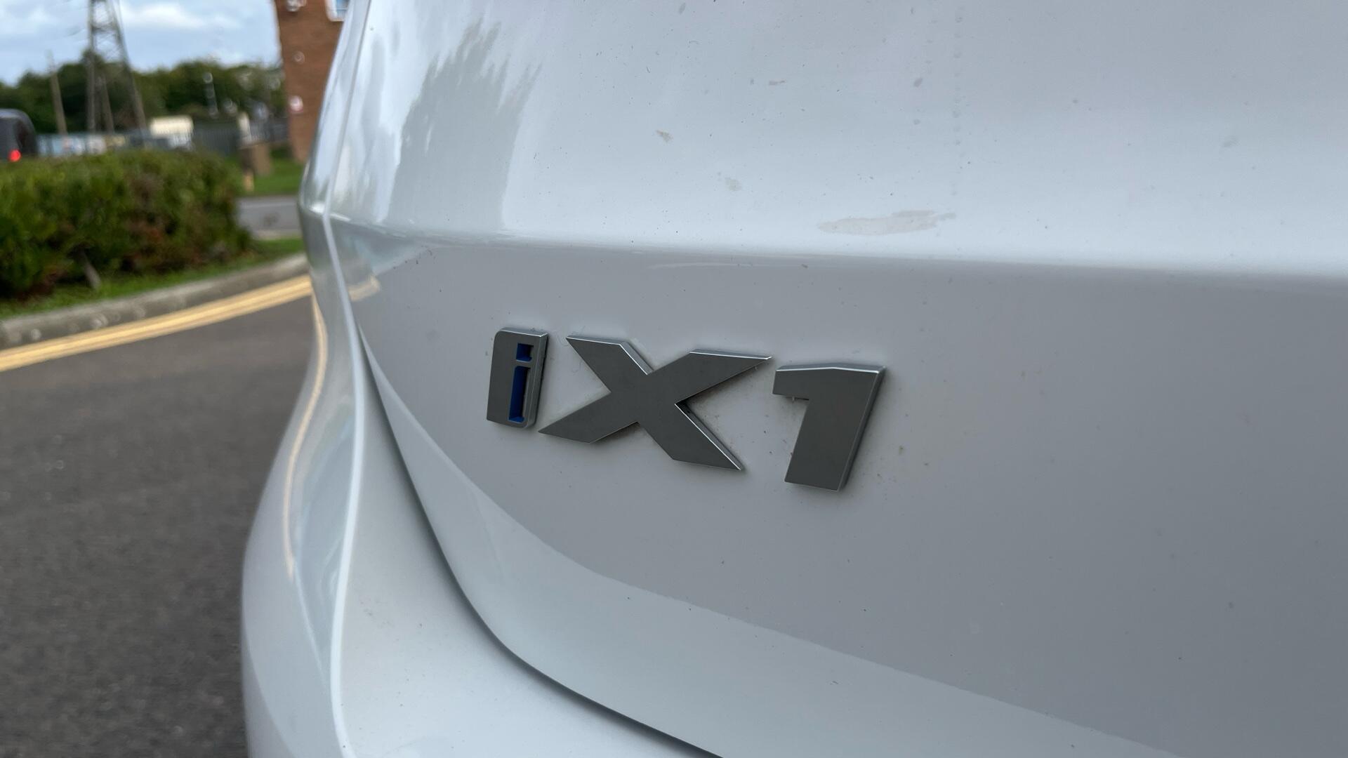 BMW iX1 view 32