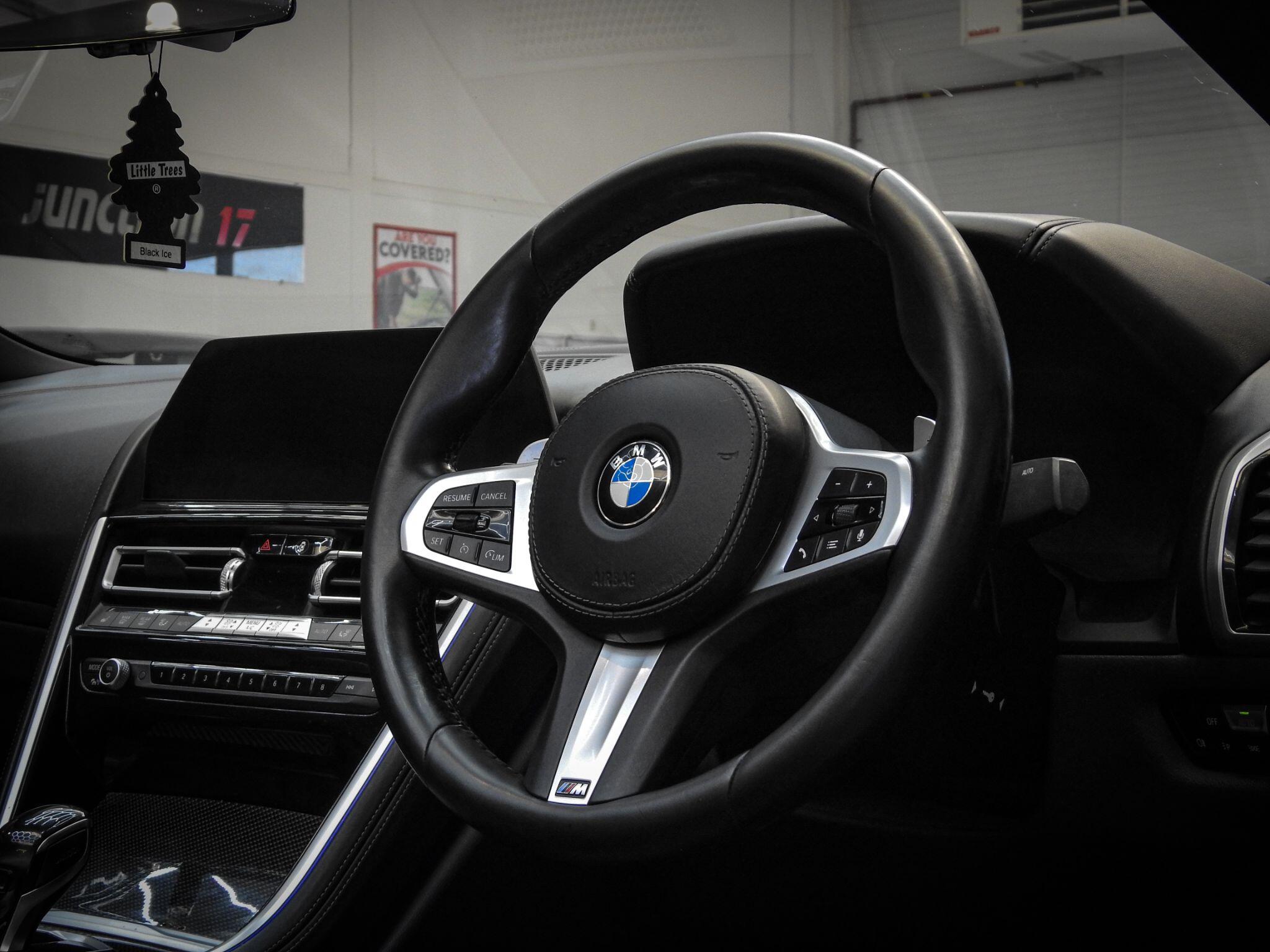 BMW 8 Series view 26