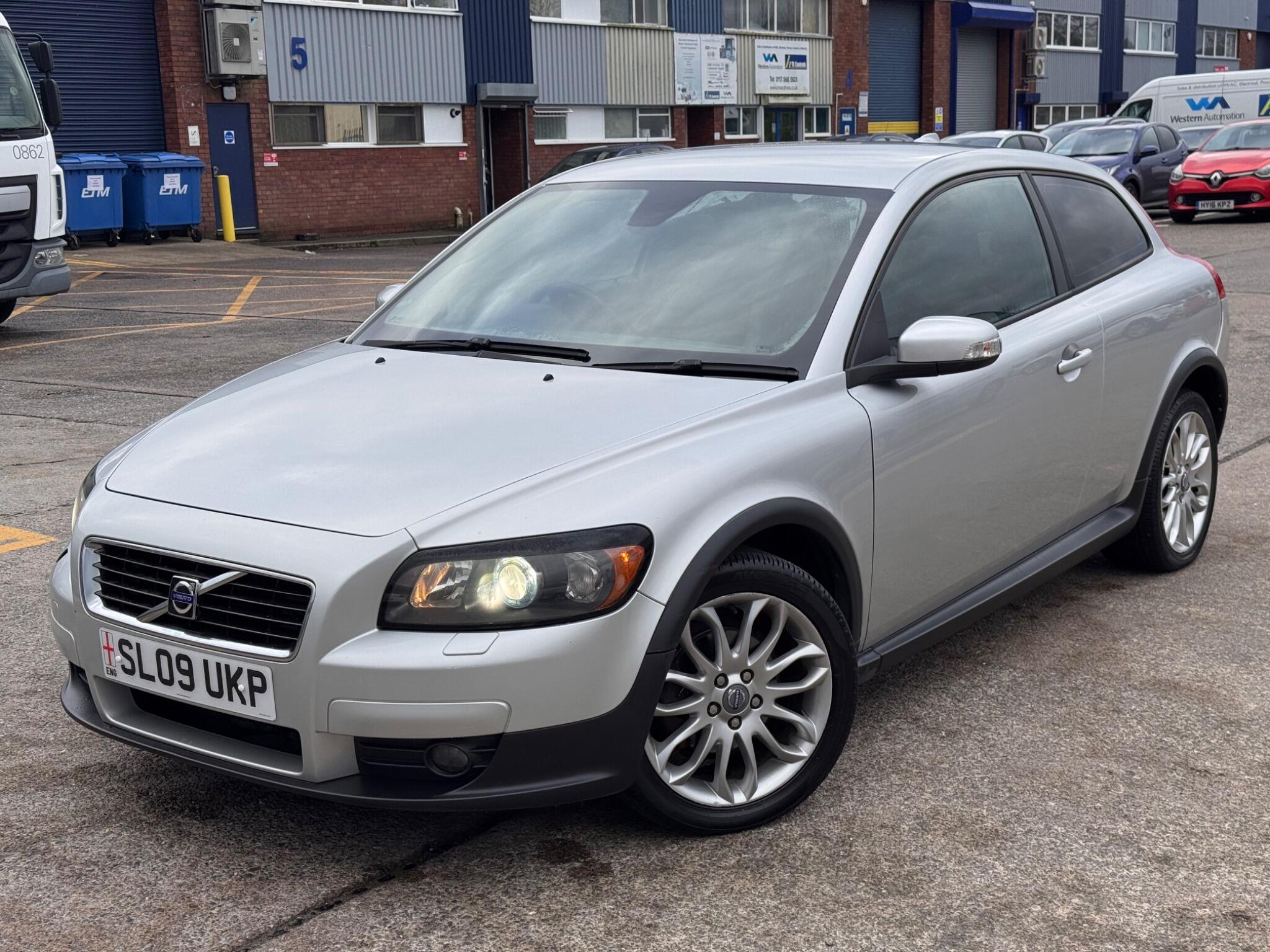 Volvo C30 view 3
